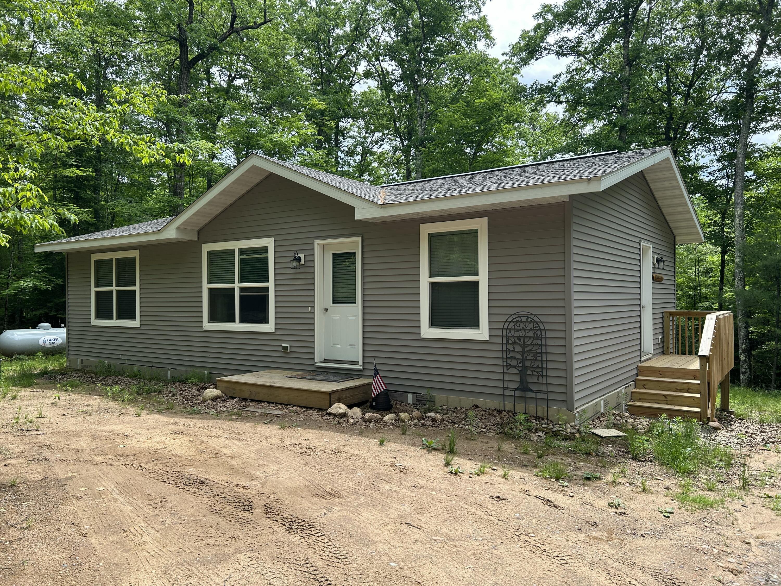 9307 Sylvan Shore Dr Property Photo 1