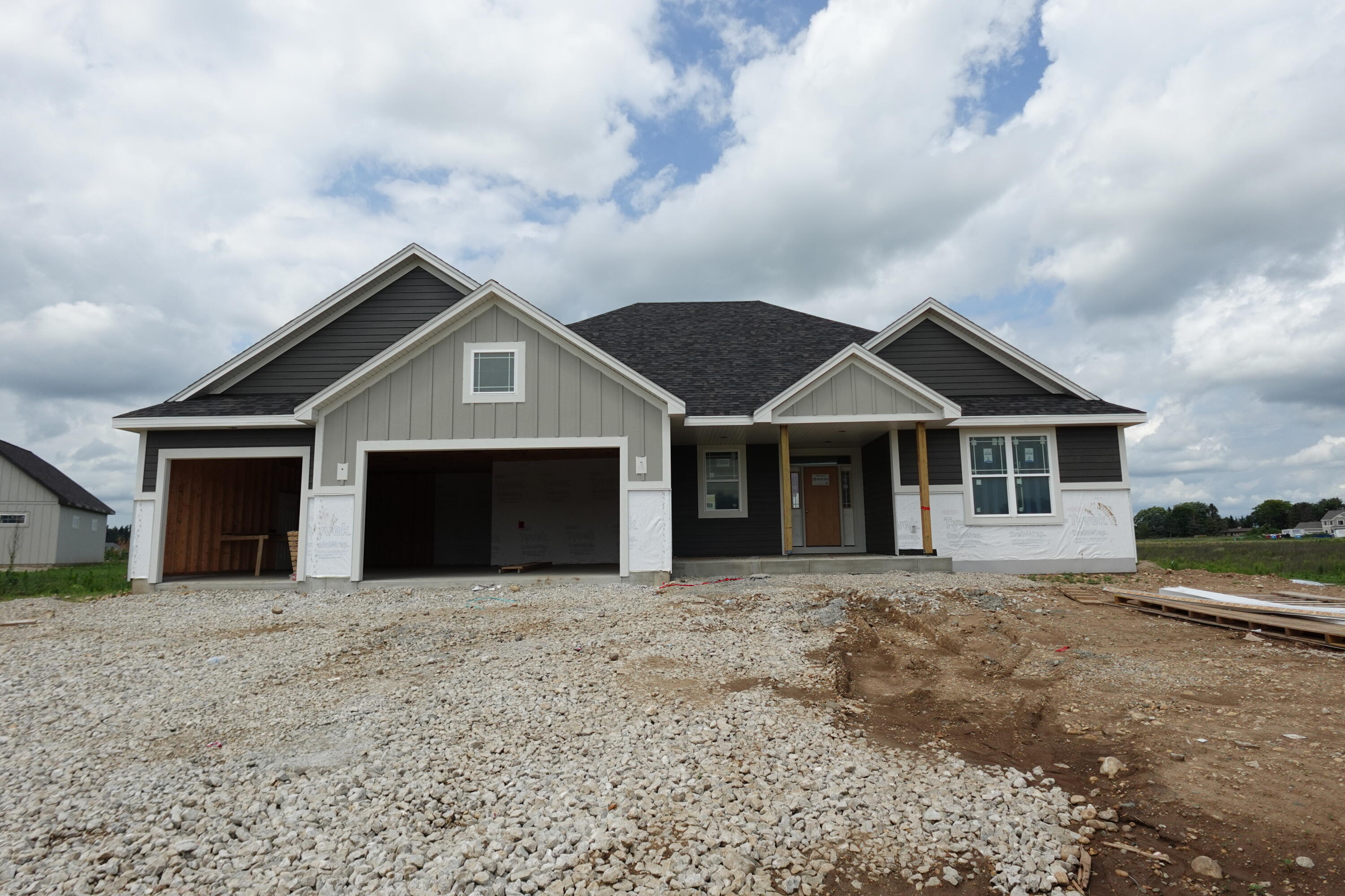 N80w27710 Meadow Bliss Dr Property Photo 1
