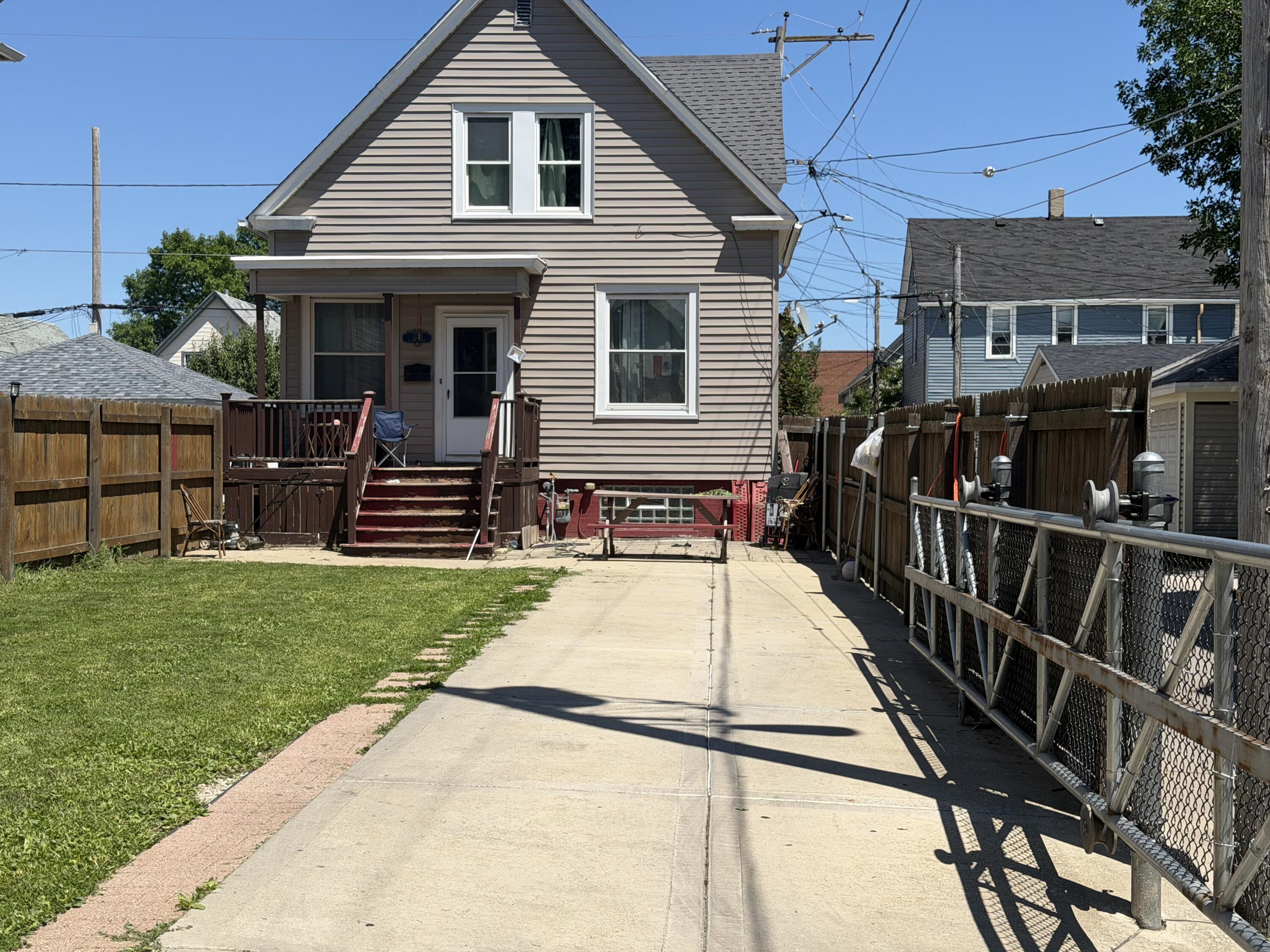 1120 S 32nd St Property Photo 1