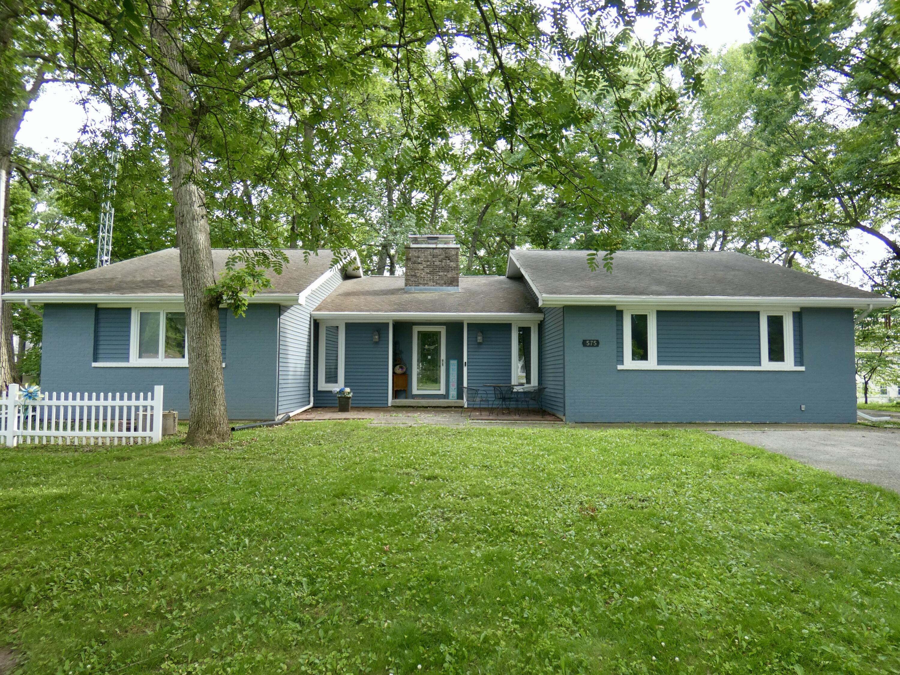 575 Illinois Ave Property Photo 1