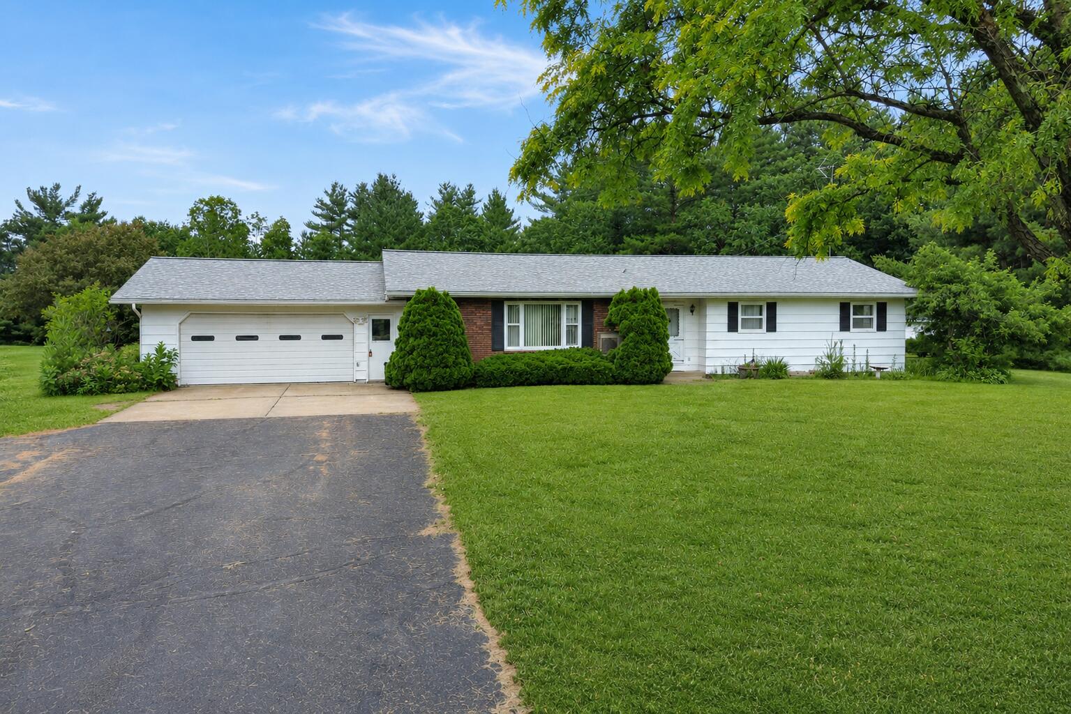 N4870 State Highway 54 - Property Photo 1