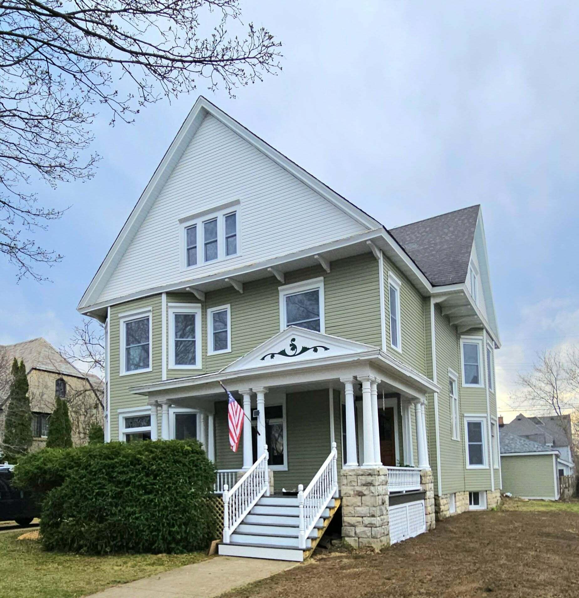 1720 College Ave