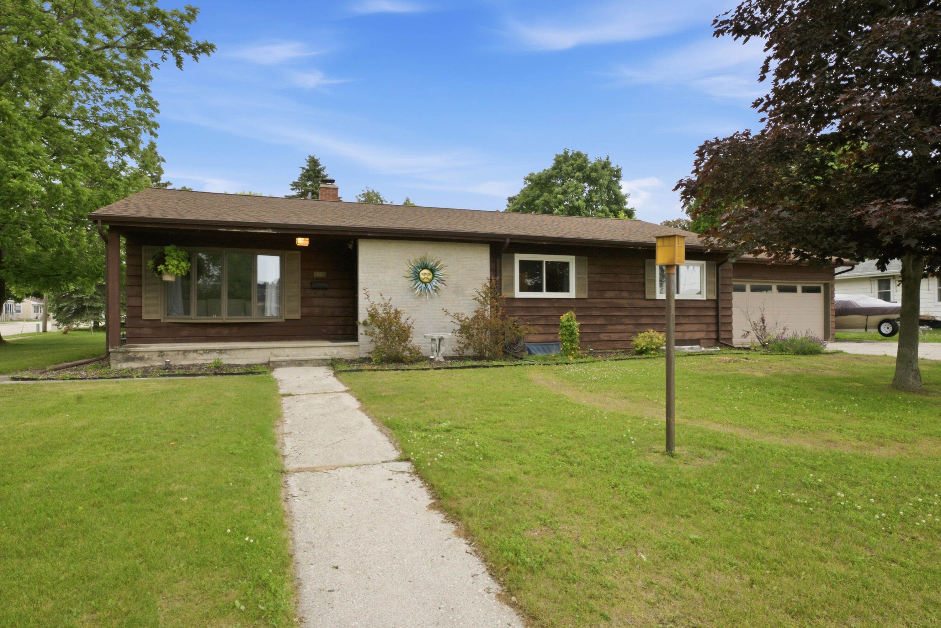 2830 35th St Property Photo 1