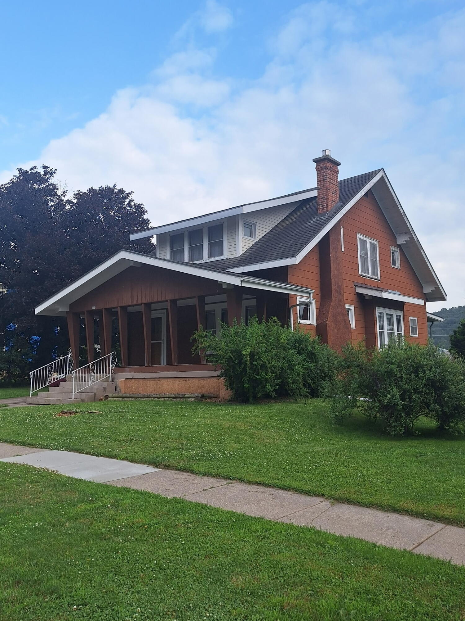 111 E Wisconsin St Property Photo 1