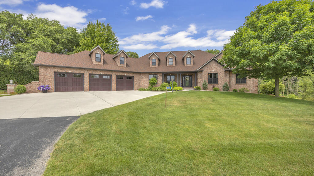 14086 St Andrews Dr Property Photo 1