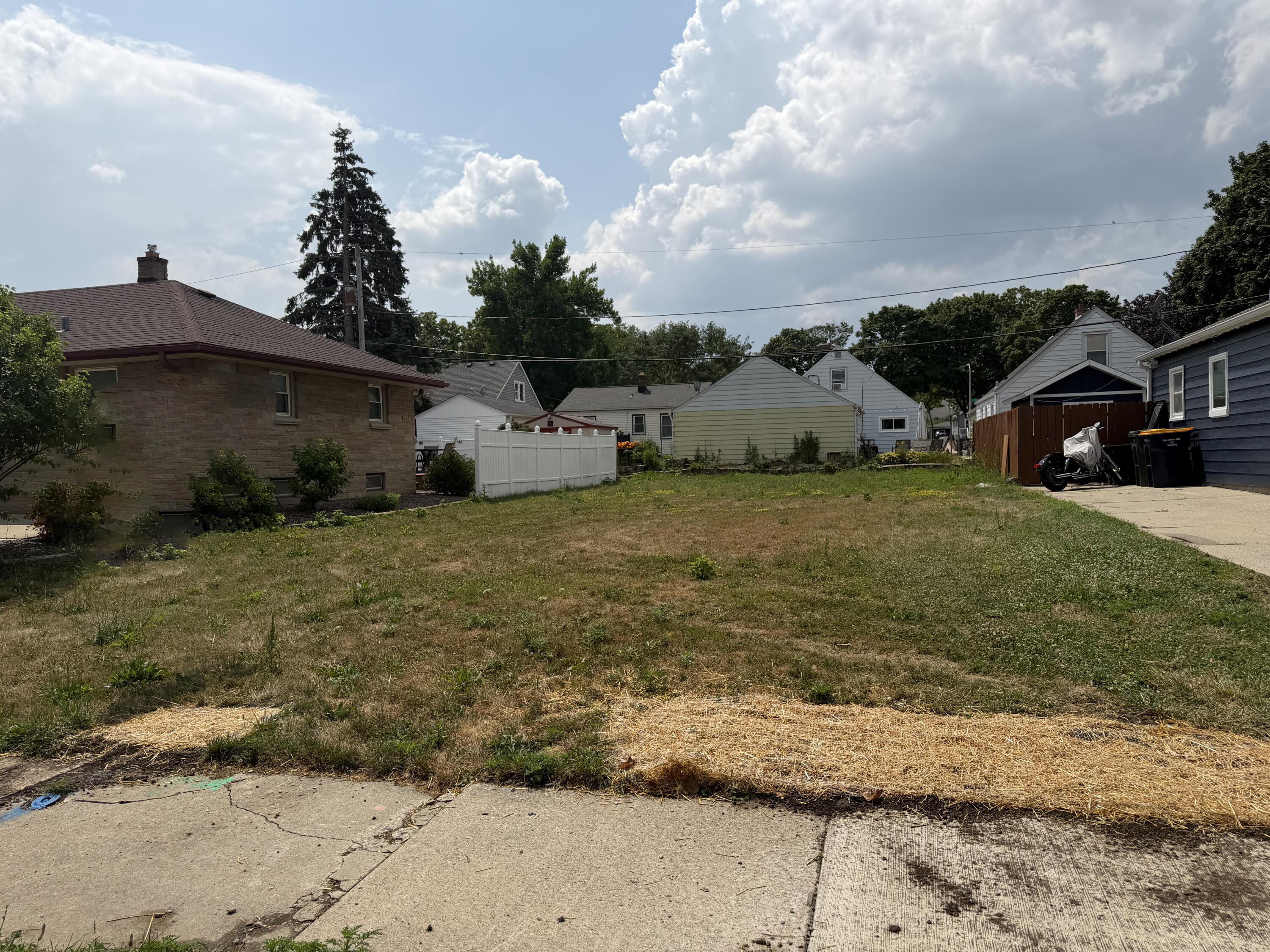 1475 S 94th St Property Photo 1