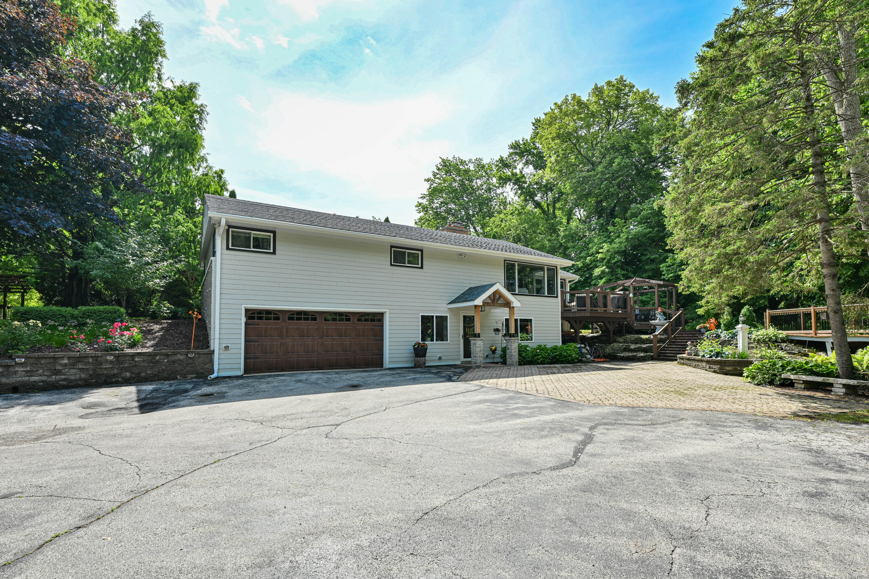 795 W Monrovia Ave Property Photo 1