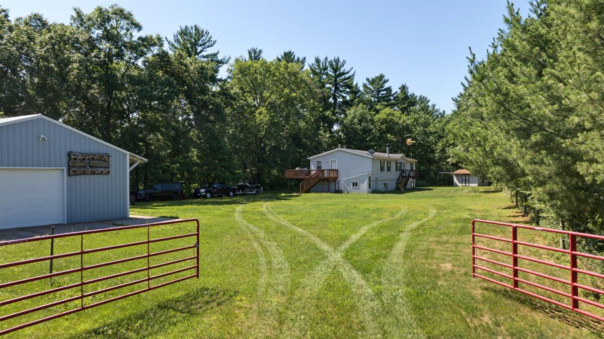 N4016 State Highway 54 - Property Photo 1