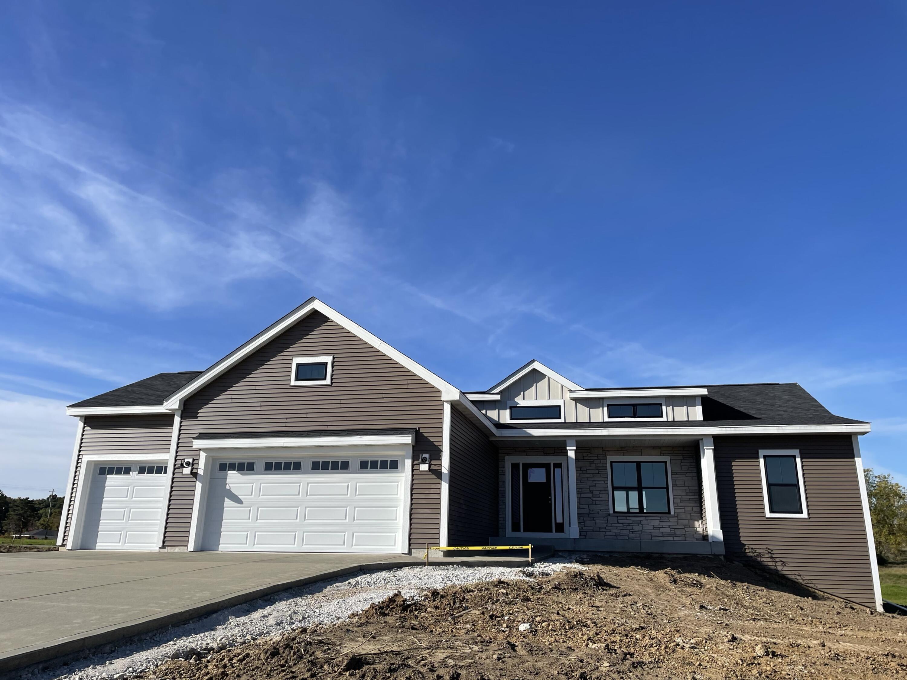 W261n6831 Prairie Haven Ct Property Photo 1
