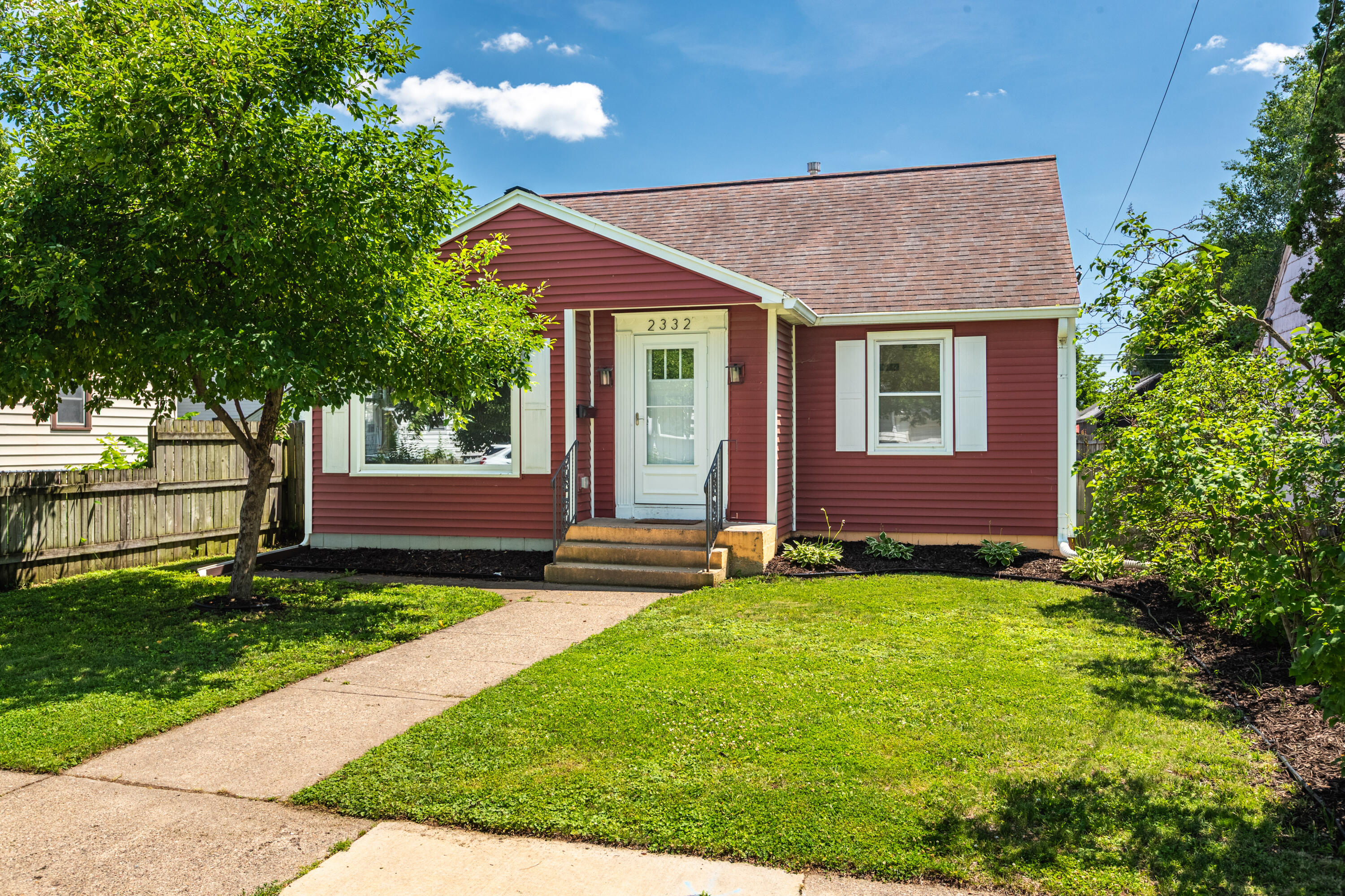 2332 Ferry St Property Photo 1