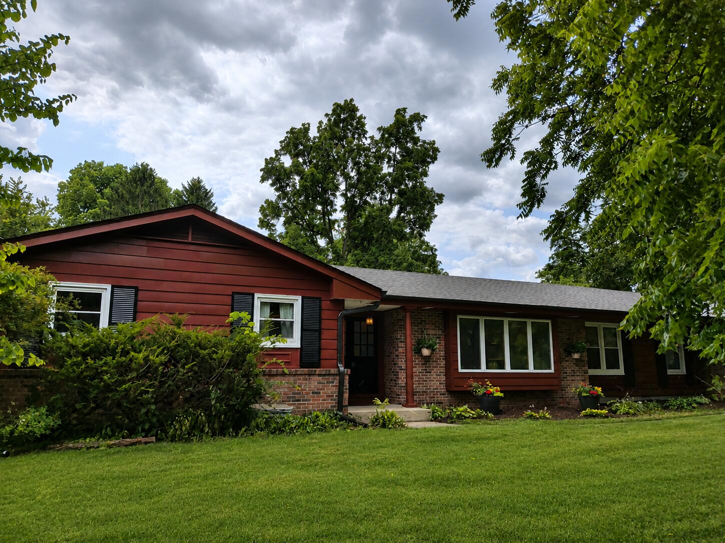 N8093 Lakeview Rd Property Photo 1