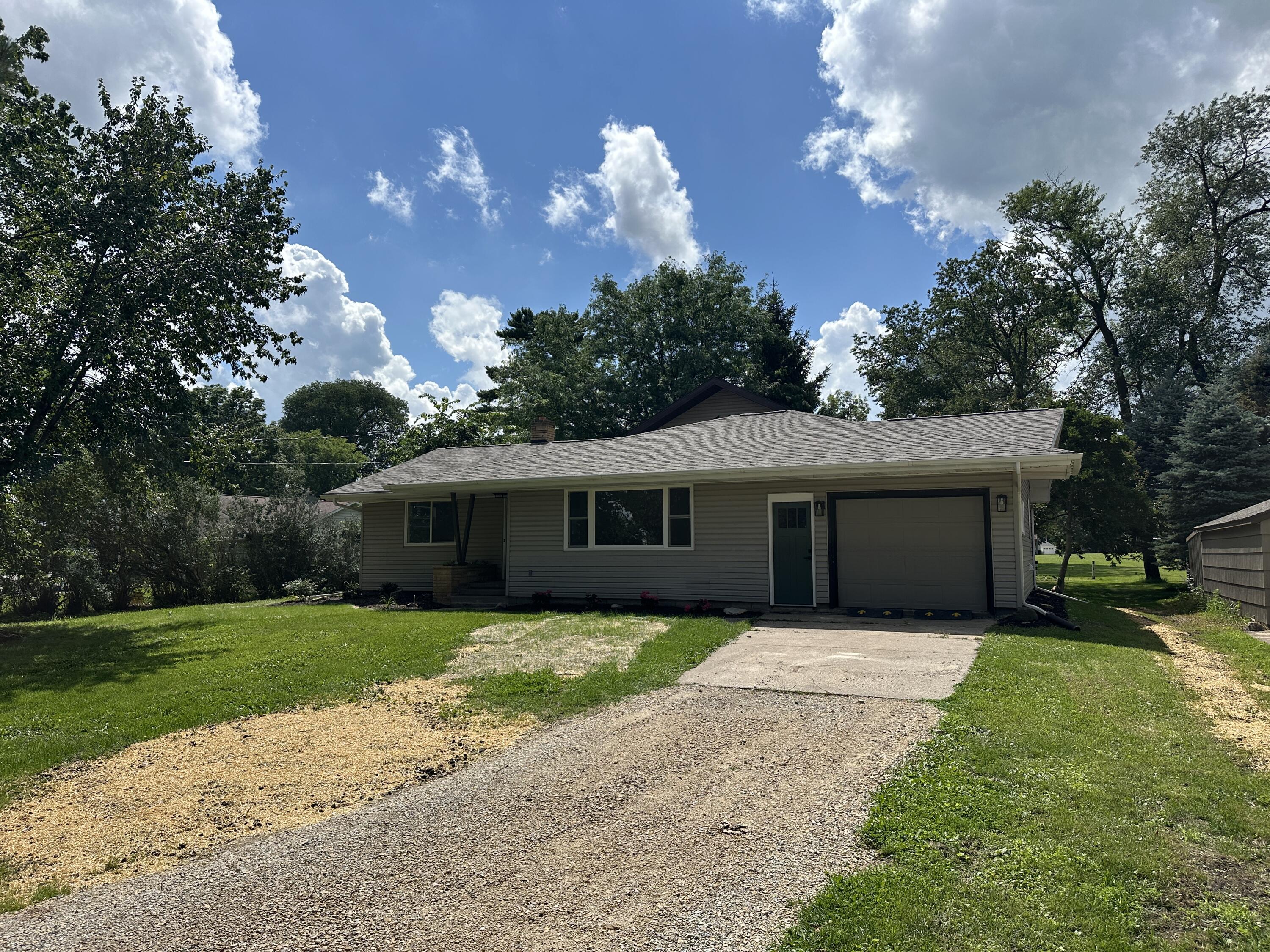 518 Winnebago St Property Photo 1