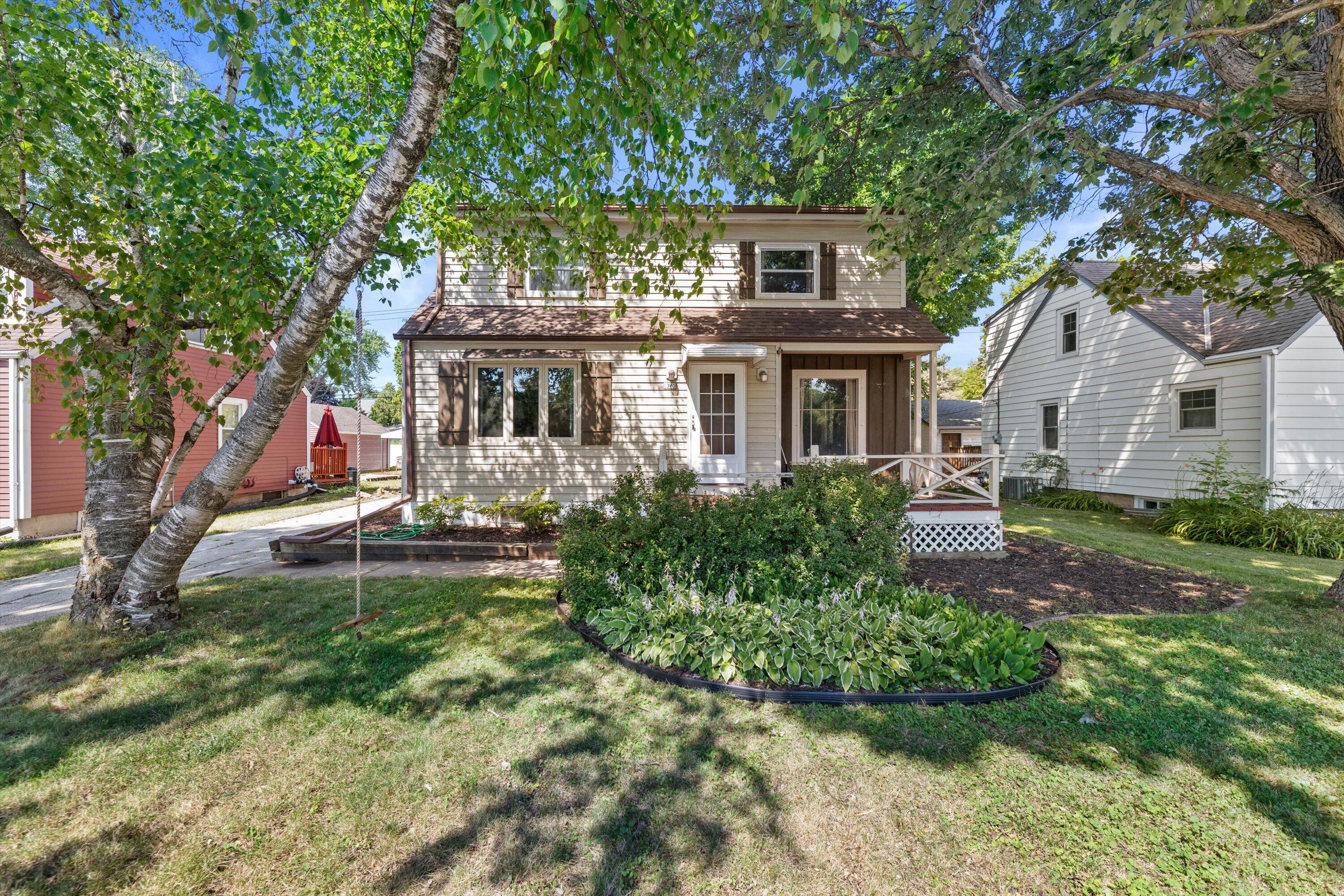 1085 S Calhoun Rd Property Photo 1