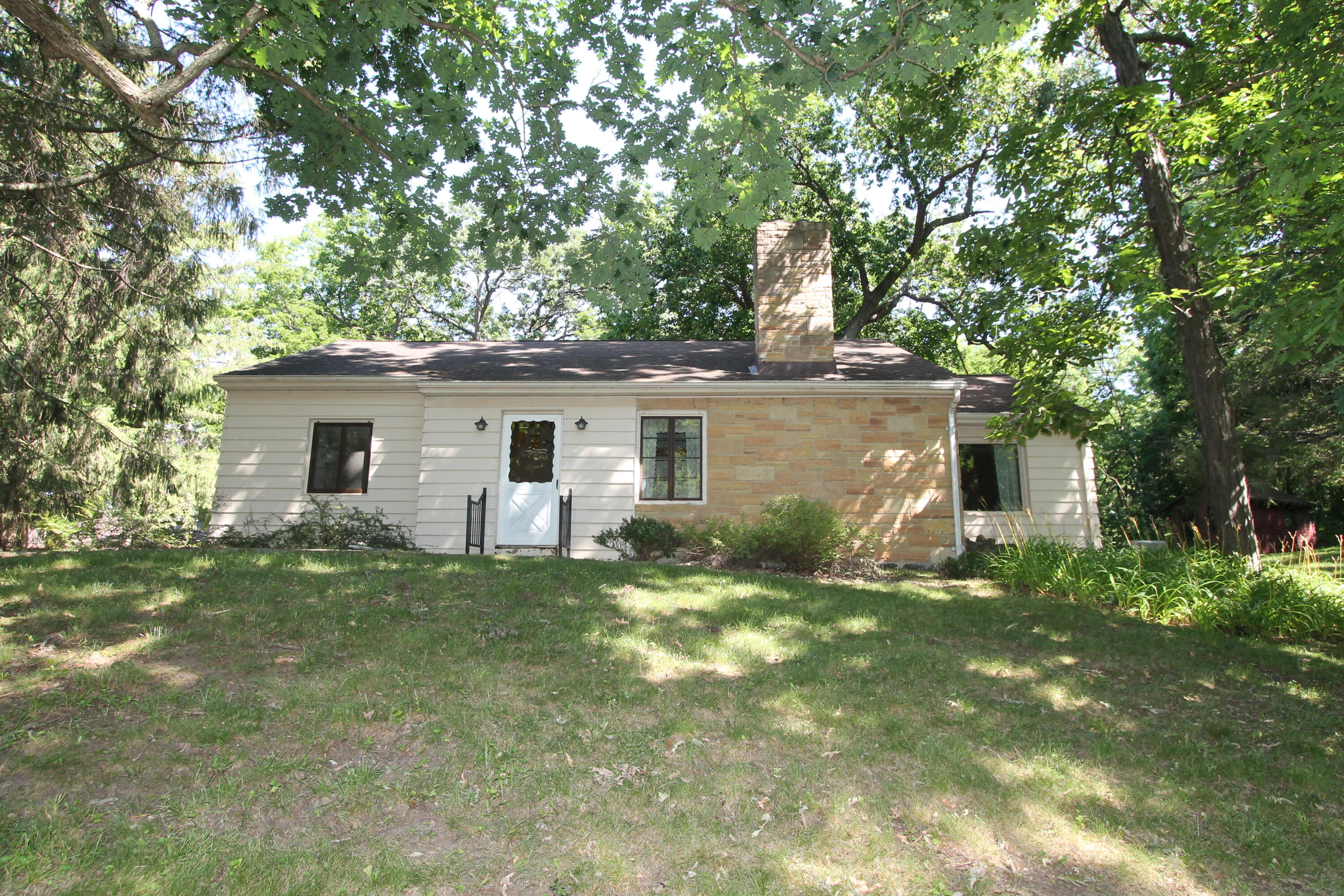 29306 Durand Ave Property Photo 1