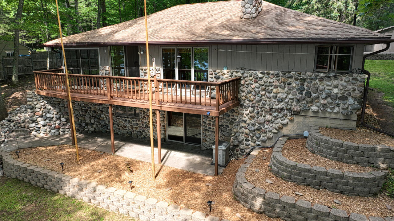 10203 Lower Kaubashine Rd Property Photo 1