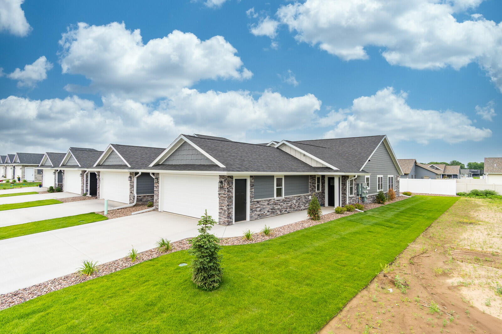 1623 Red Clover St Property Photo 1