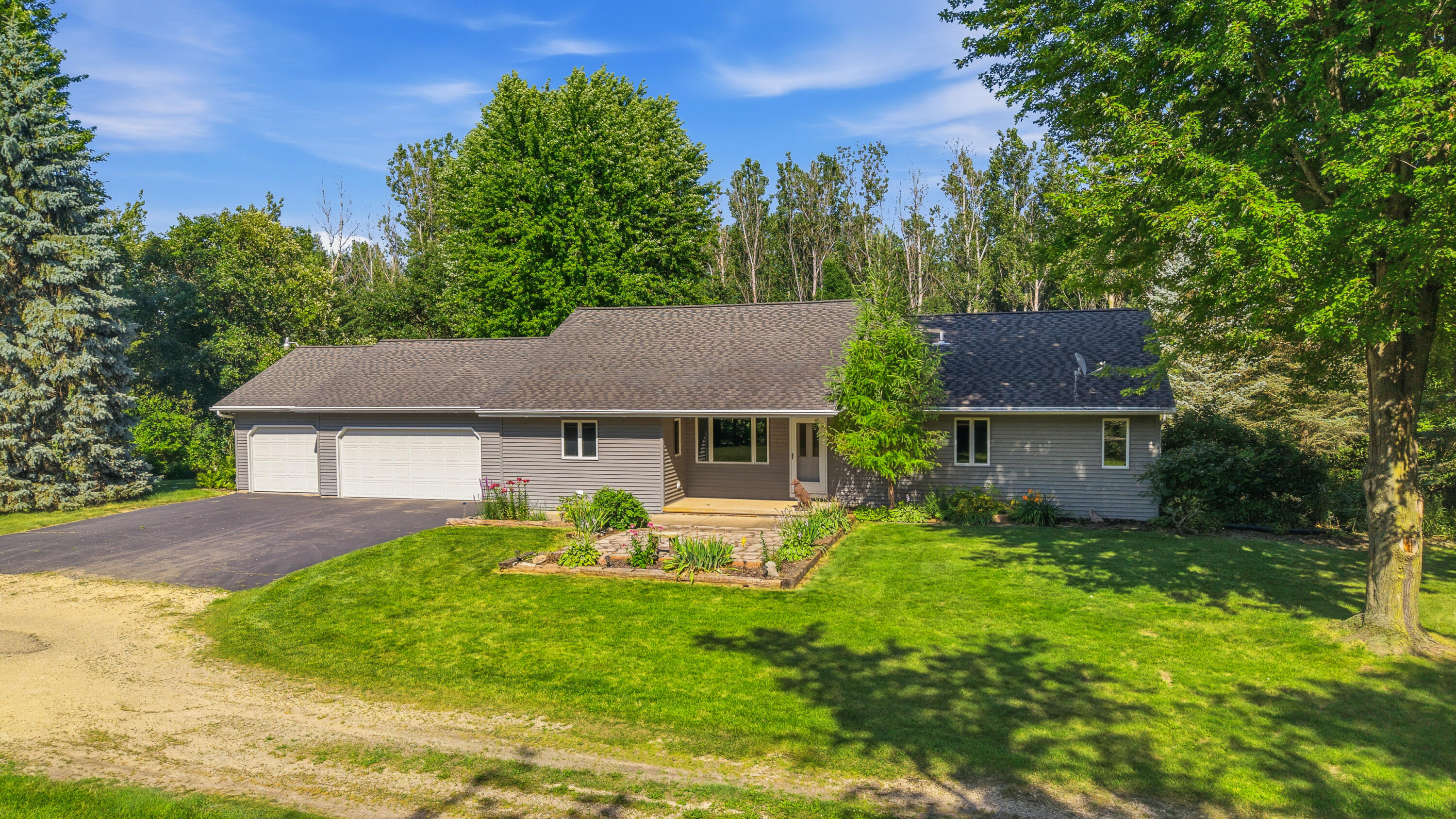 W2691 State Road 67 - Property Photo 1