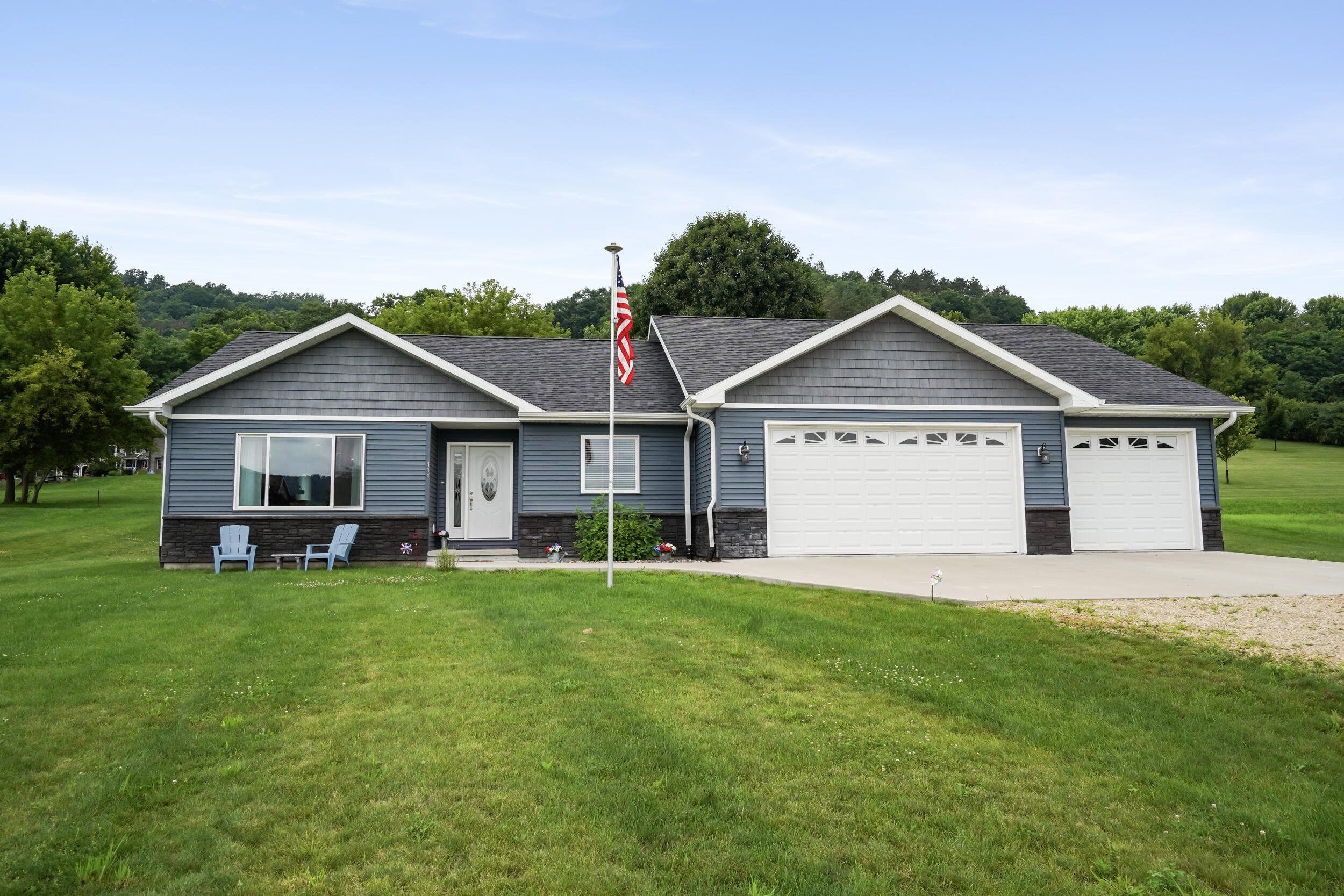 111 K-ron Ln Property Photo 1