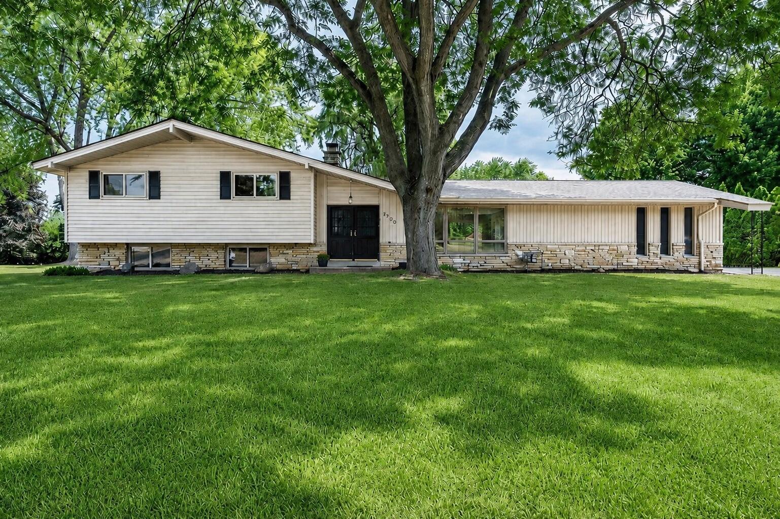 2050 Mt Kisco Dr Property Photo 1