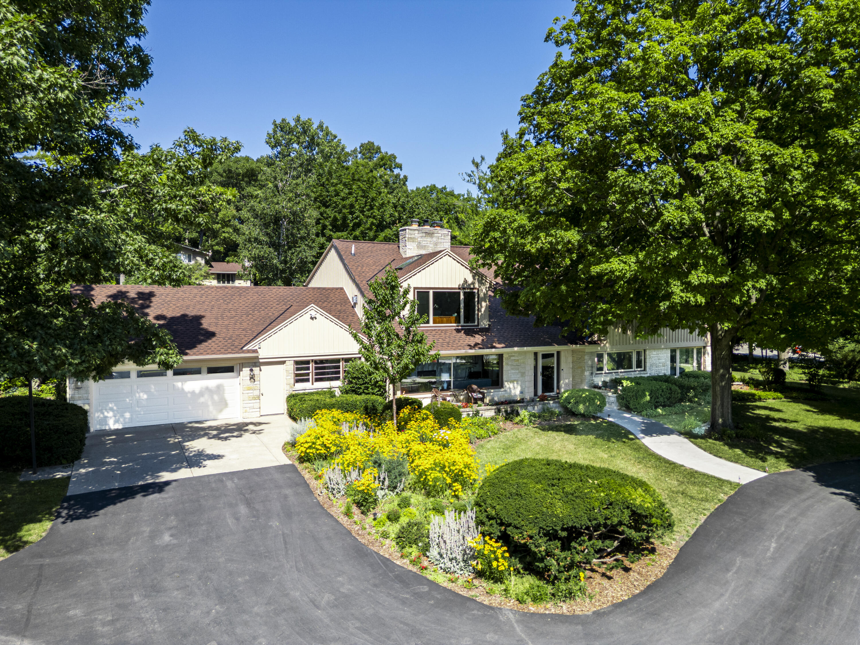 16755 Shore Line Dr
