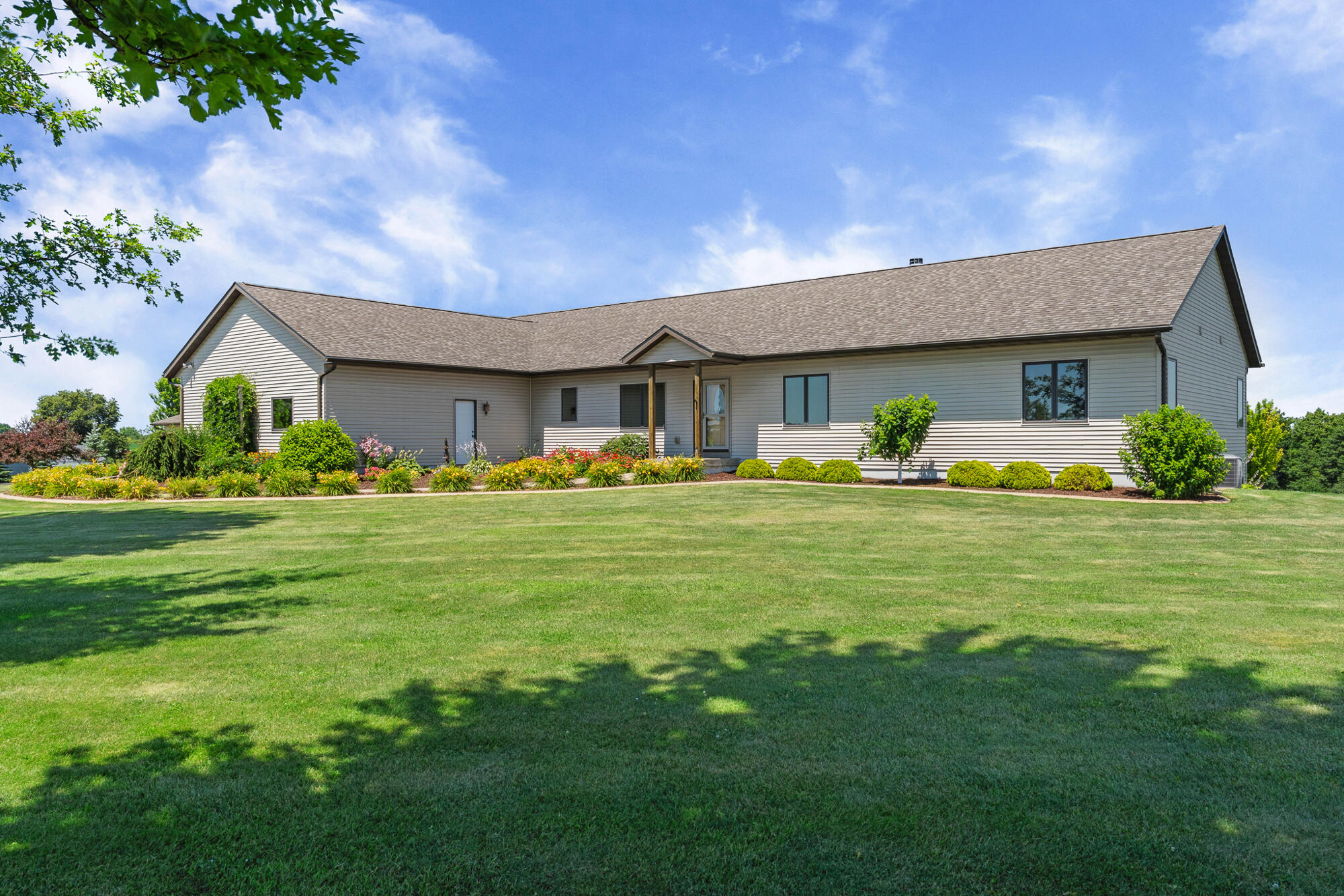S1131 Ninety Meter Dr Property Photo 1
