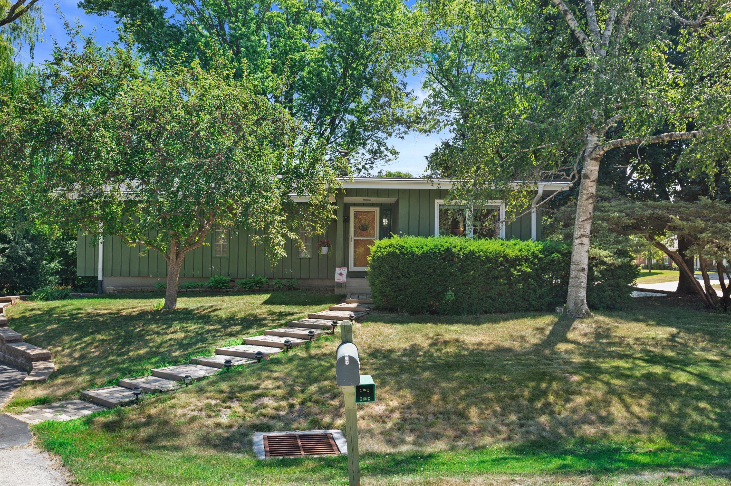 4880 S 37th St Property Photo 1