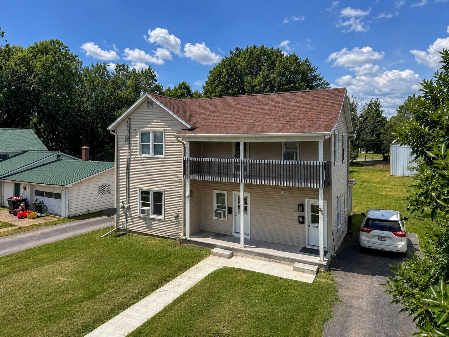 1309 2nd Main St Property Photo 1