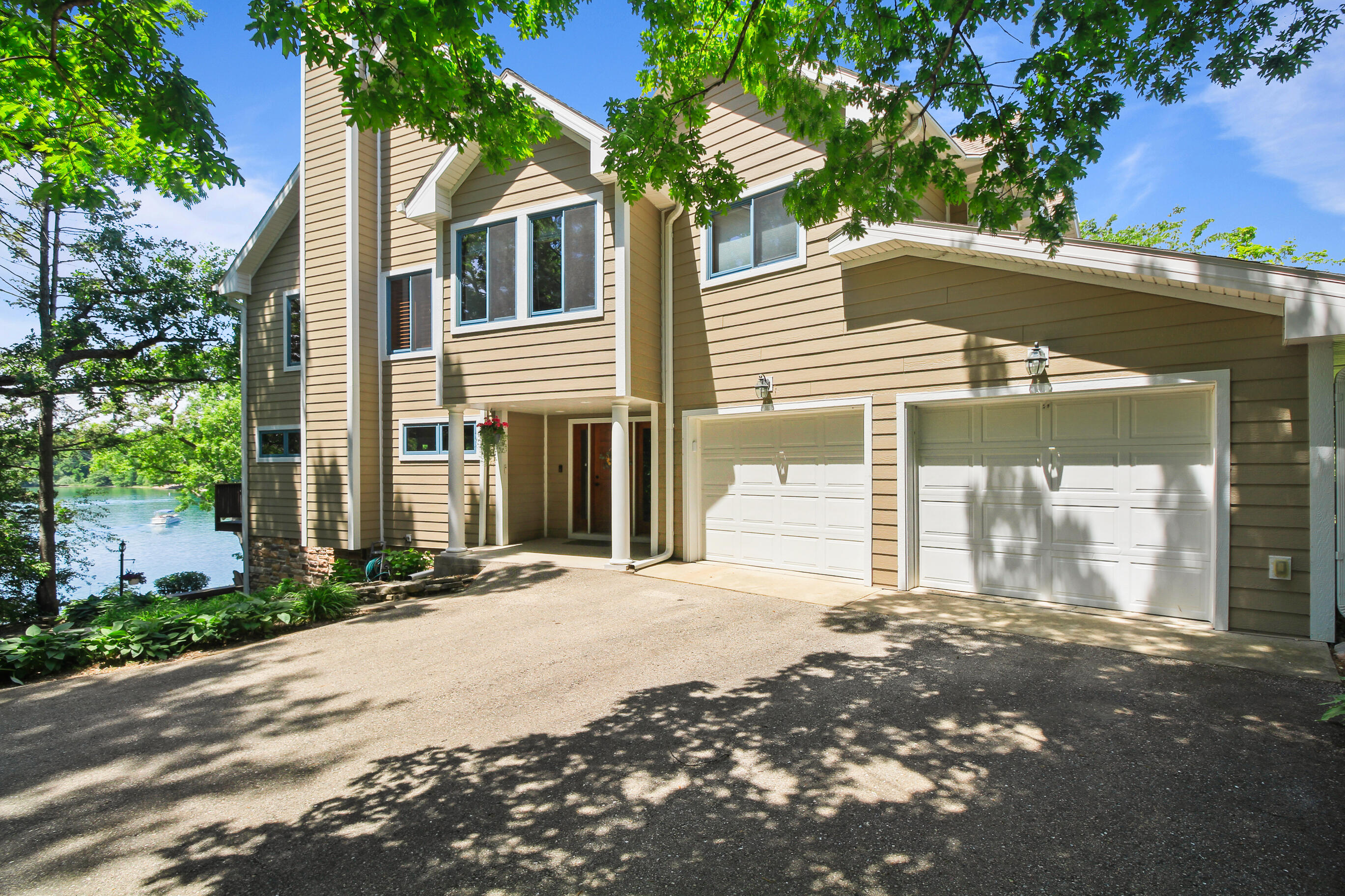 W5320 Pebble Beach Dr Property Photo 1