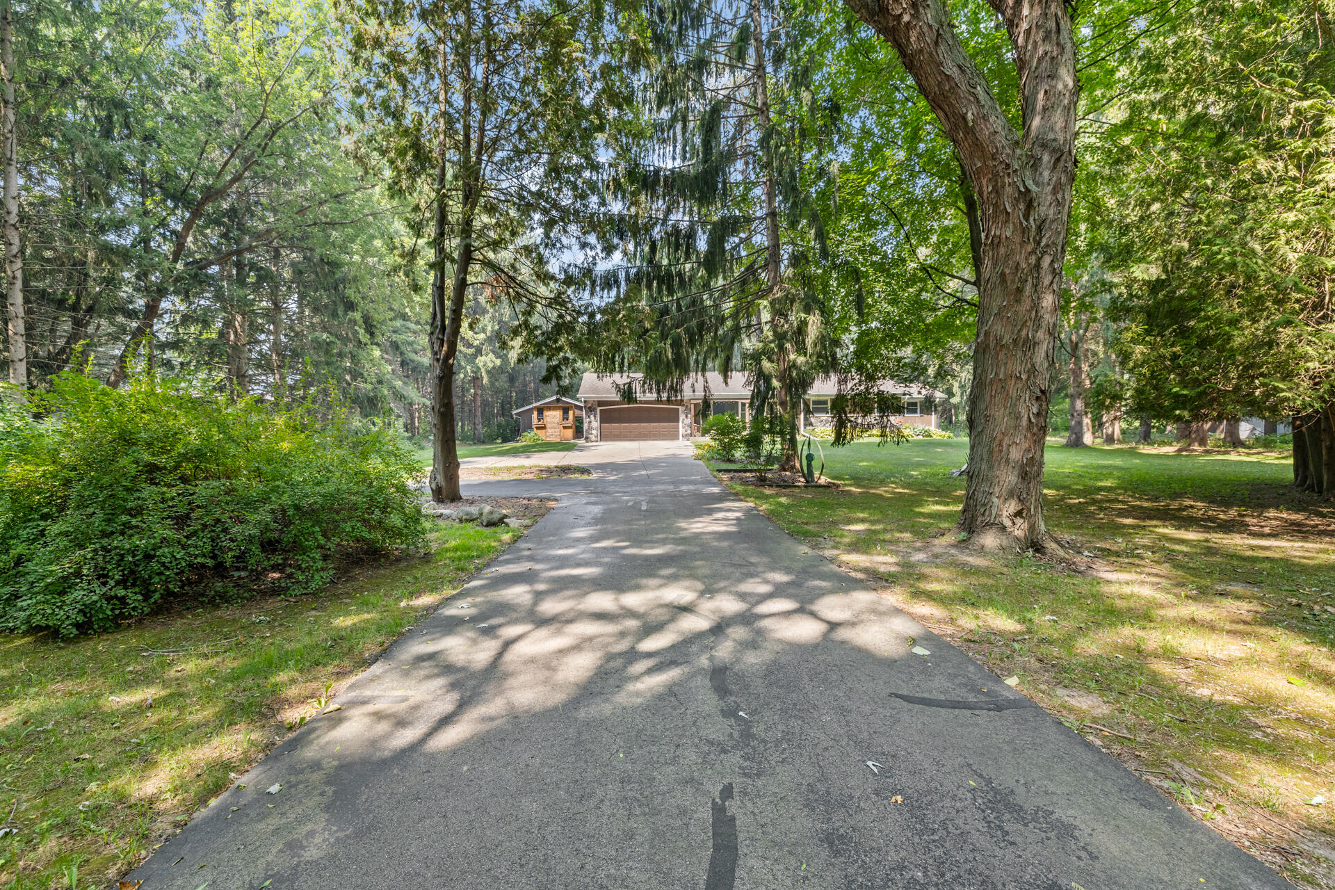 6775 Glacier Dr Property Photo 1