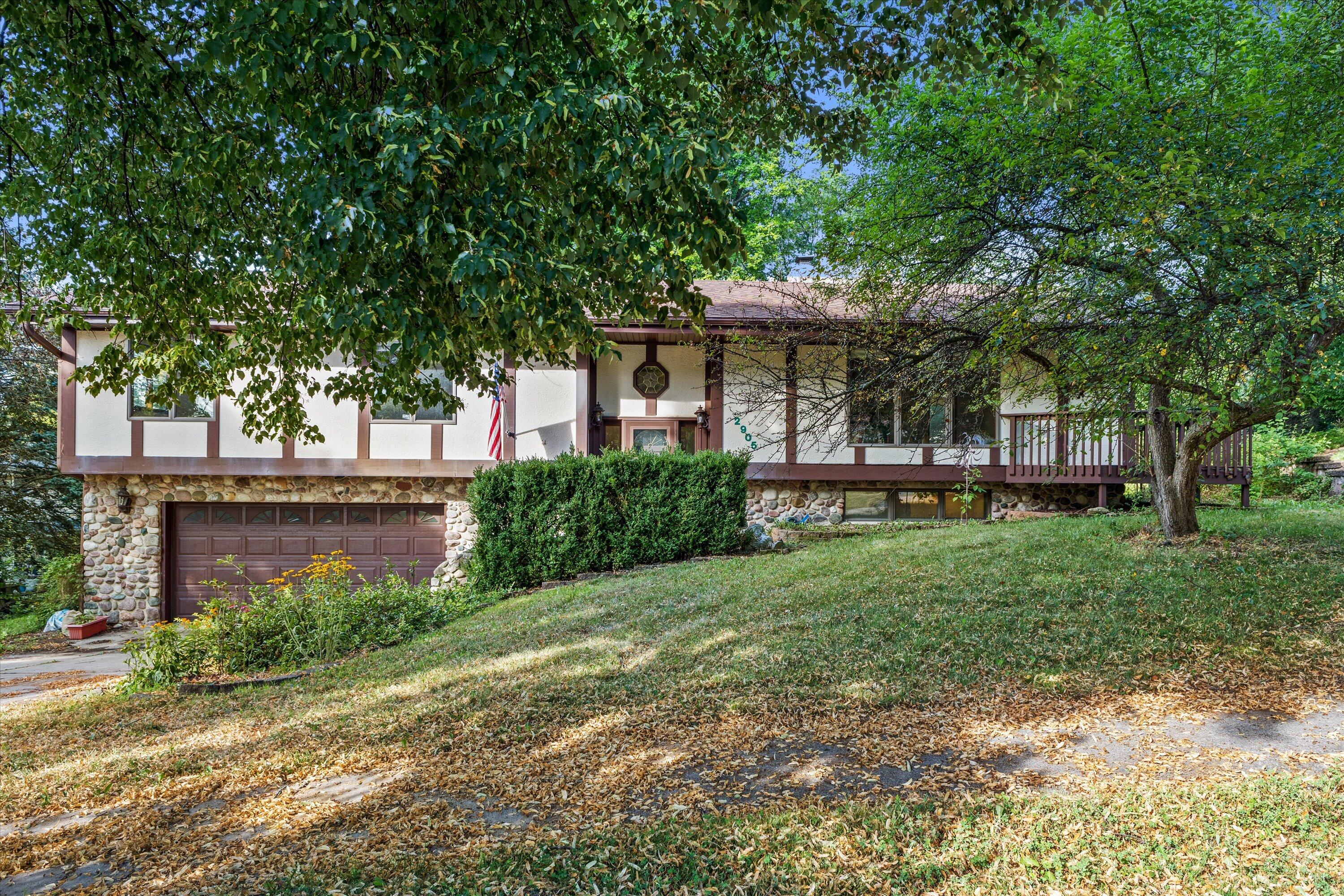2905 Cody Ct Property Photo 1