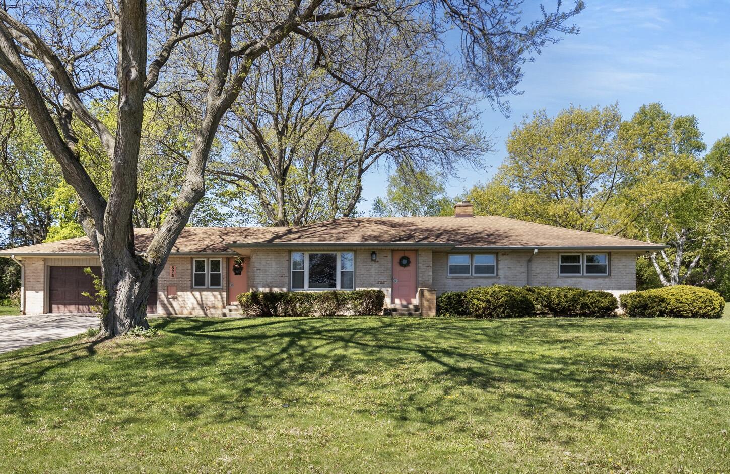 575 Kenmar Rd Property Photo 1