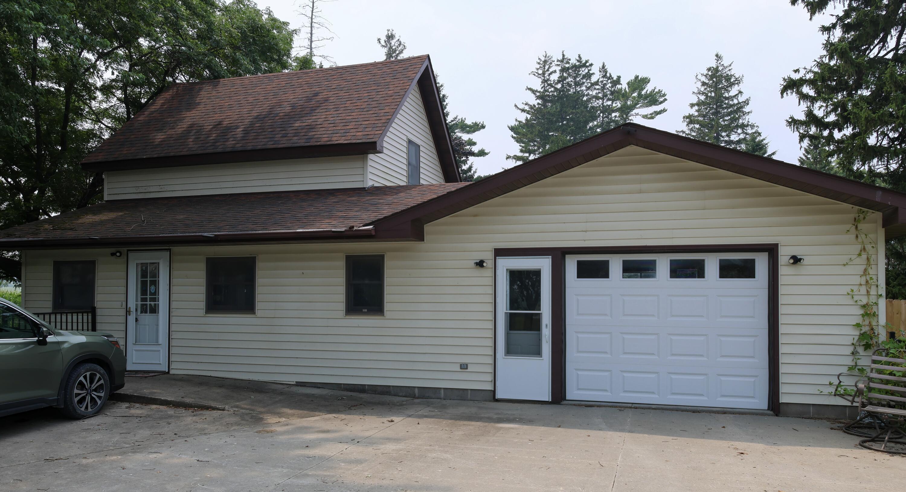 13718 Burtness Dr Property Photo 1