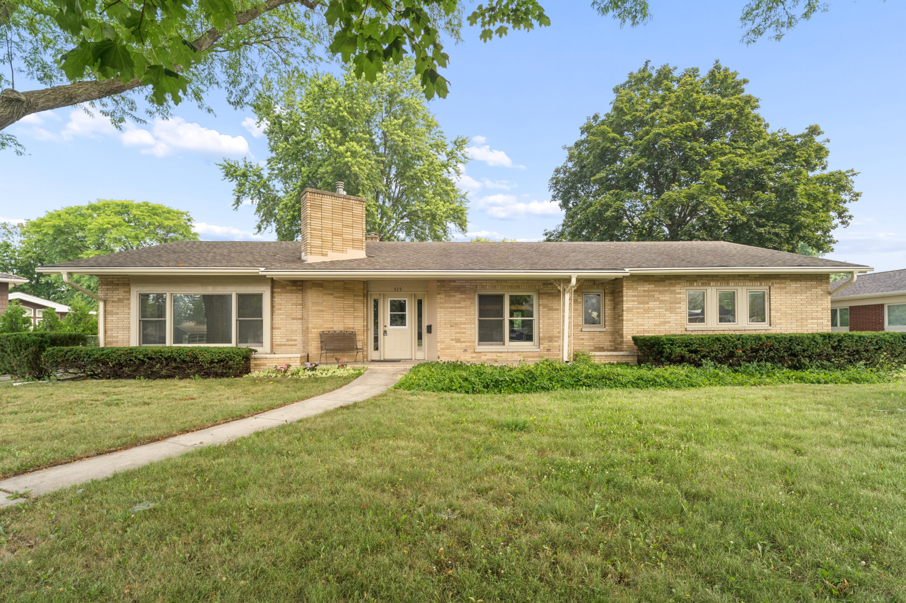 575 Ledgeview Blvd Property Photo 1