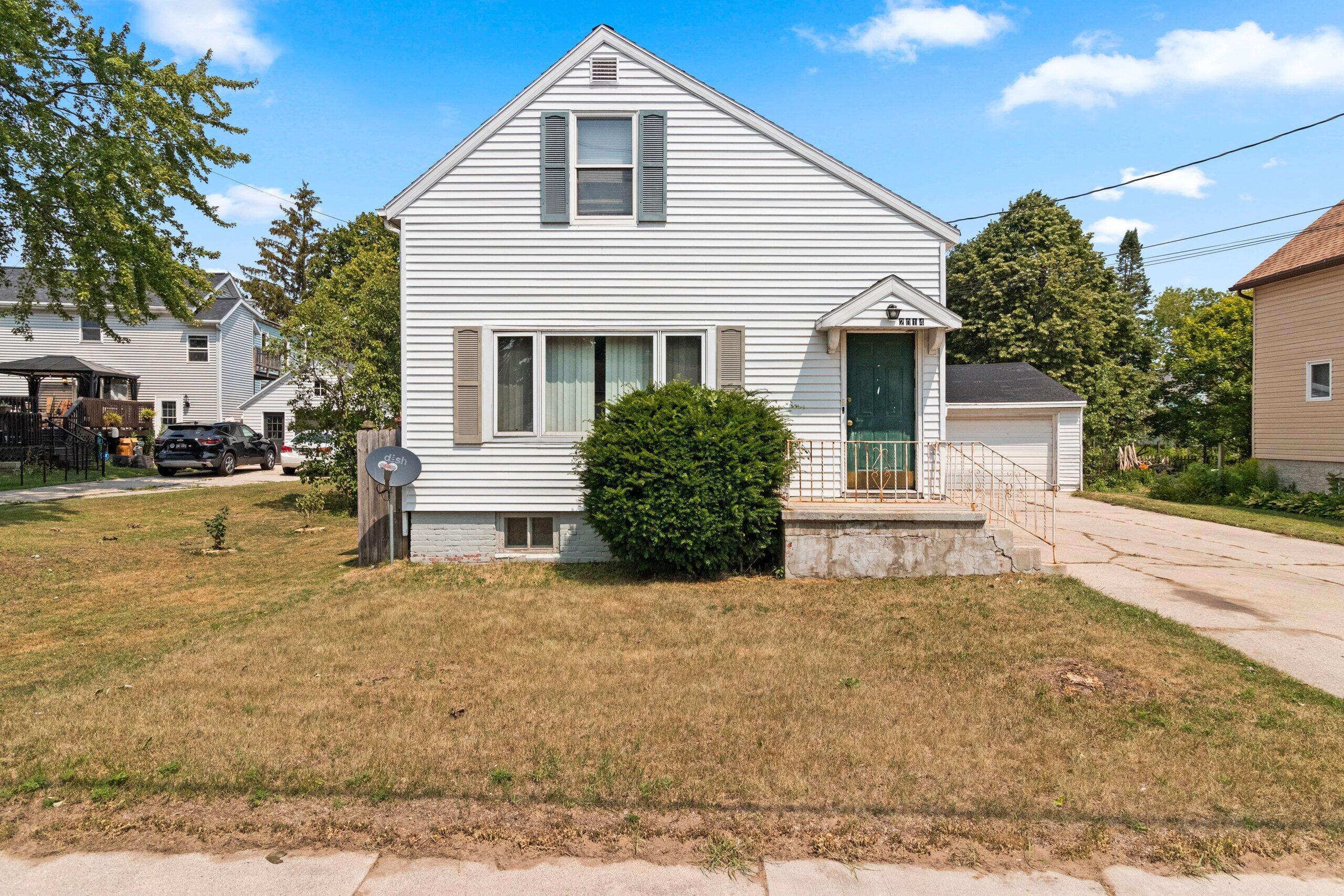 2014 13th St Property Photo 1