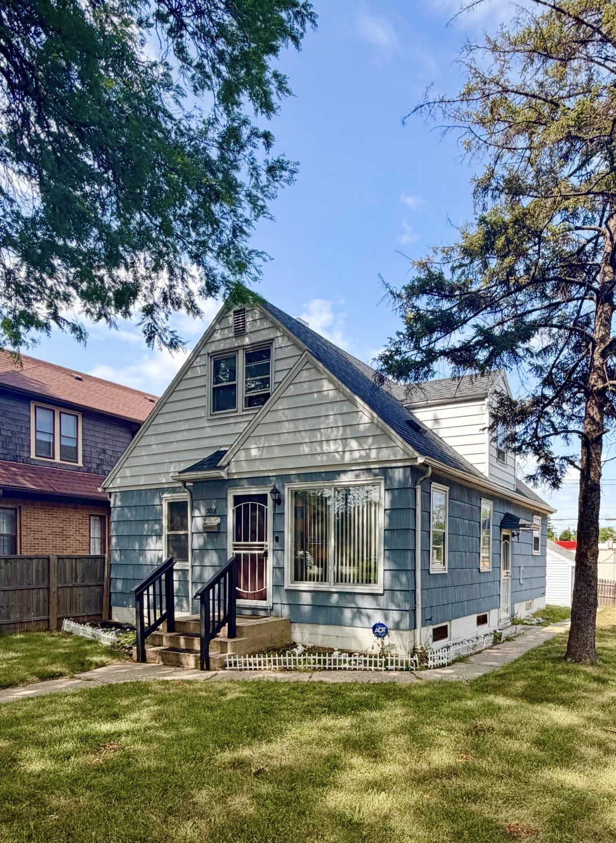 5018 W Medford Ave Property Photo 1