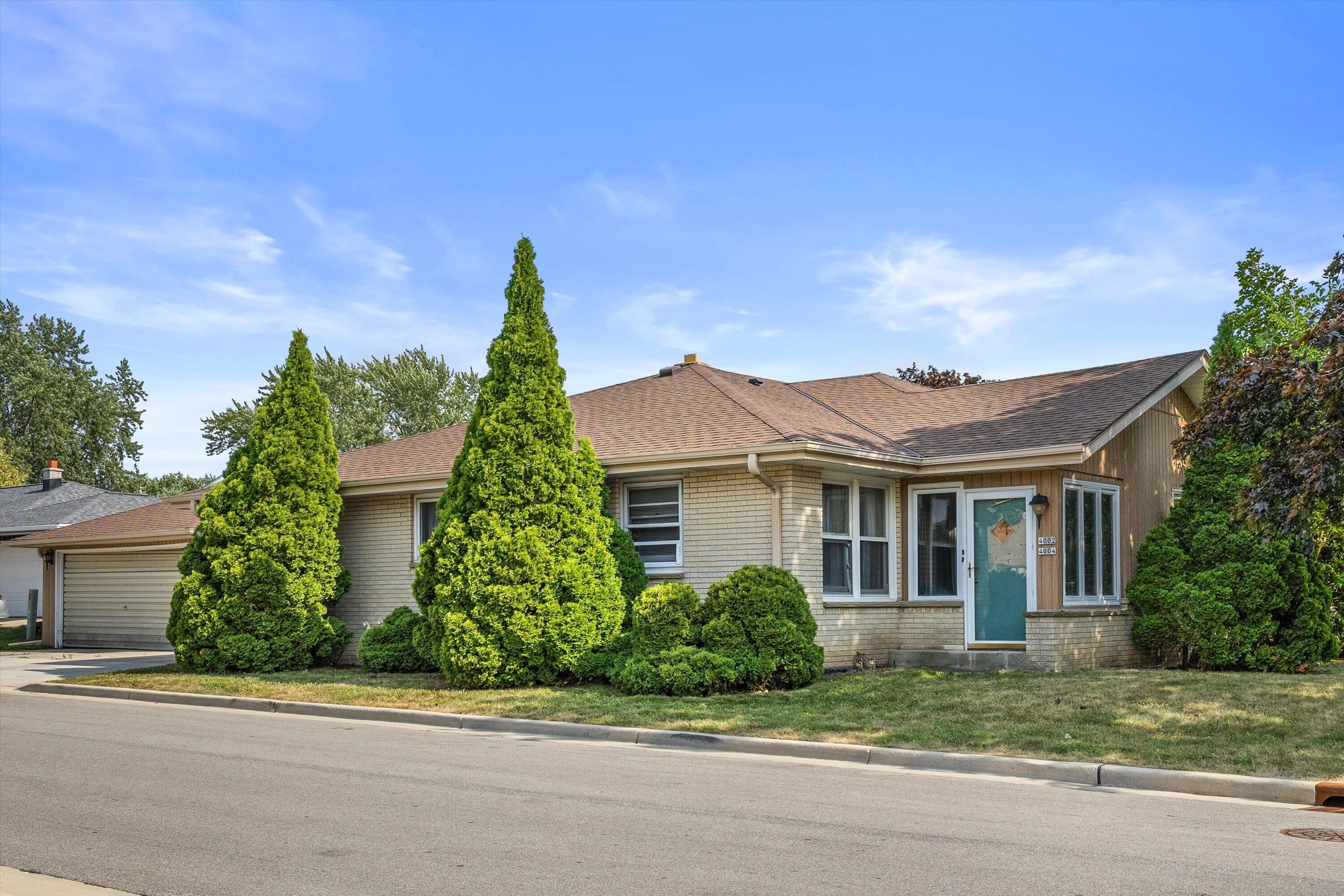 4002 S 91st Pl