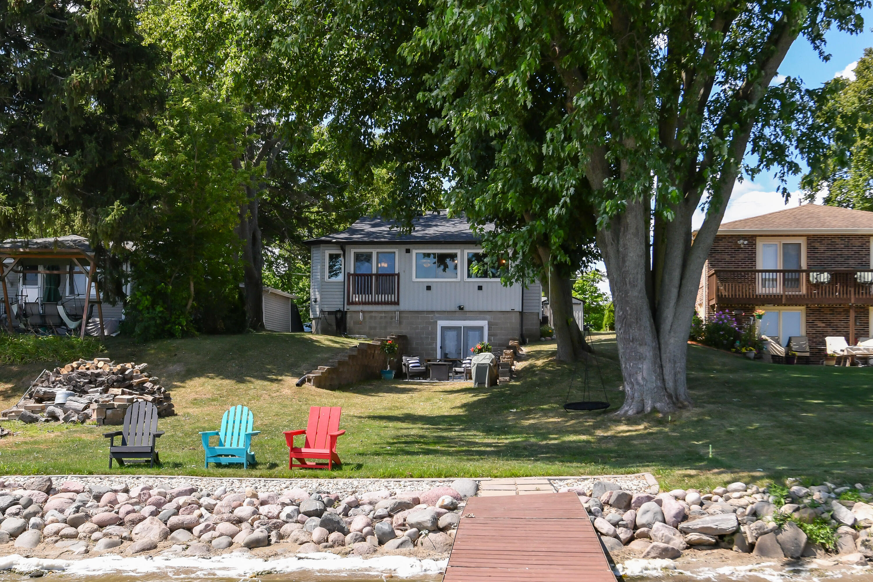 2531 Lakeshore Dr Property Photo 1