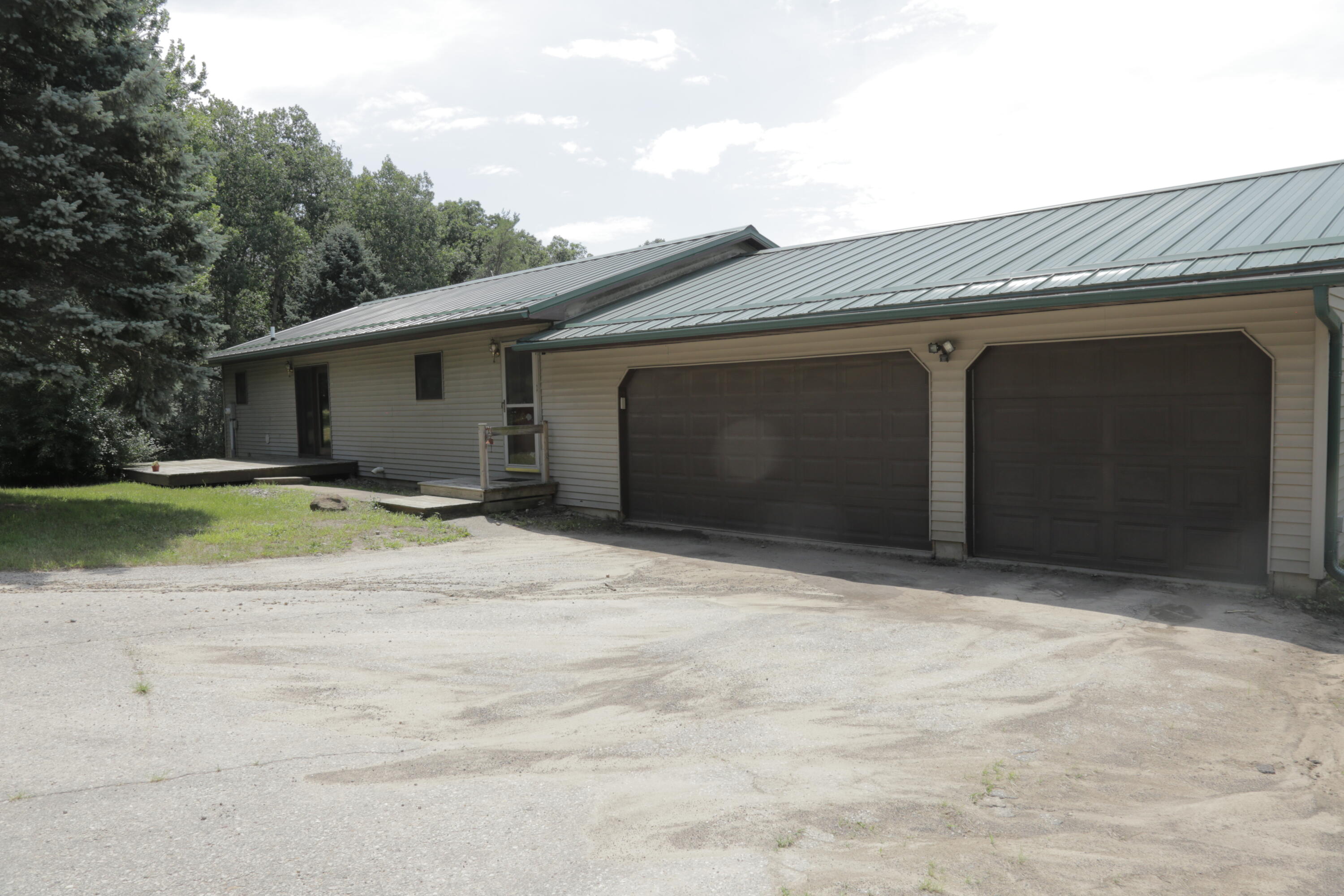 6856 Hamlet Ave Property Photo 1