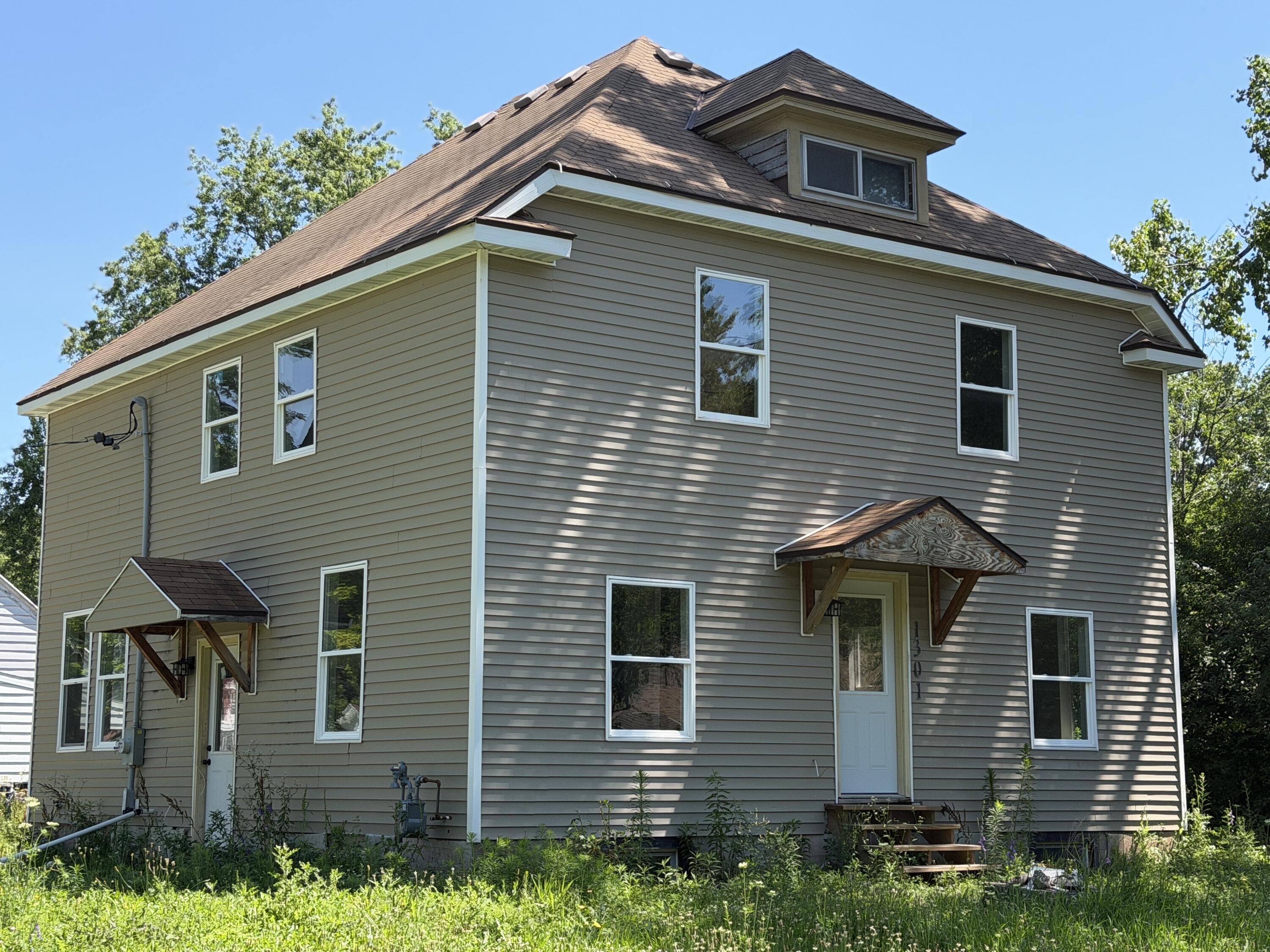 1301 Garland St Property Photo 1