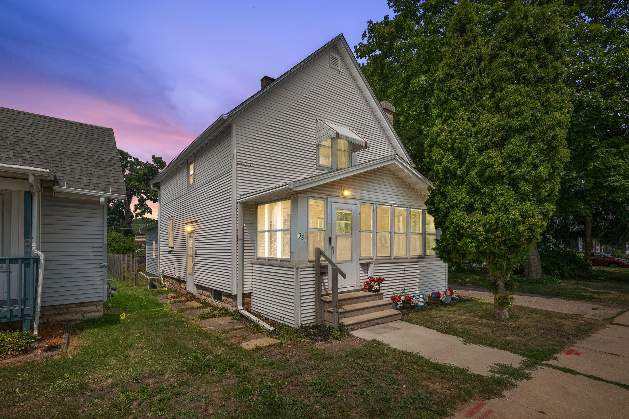 351 Grove St Property Photo 1