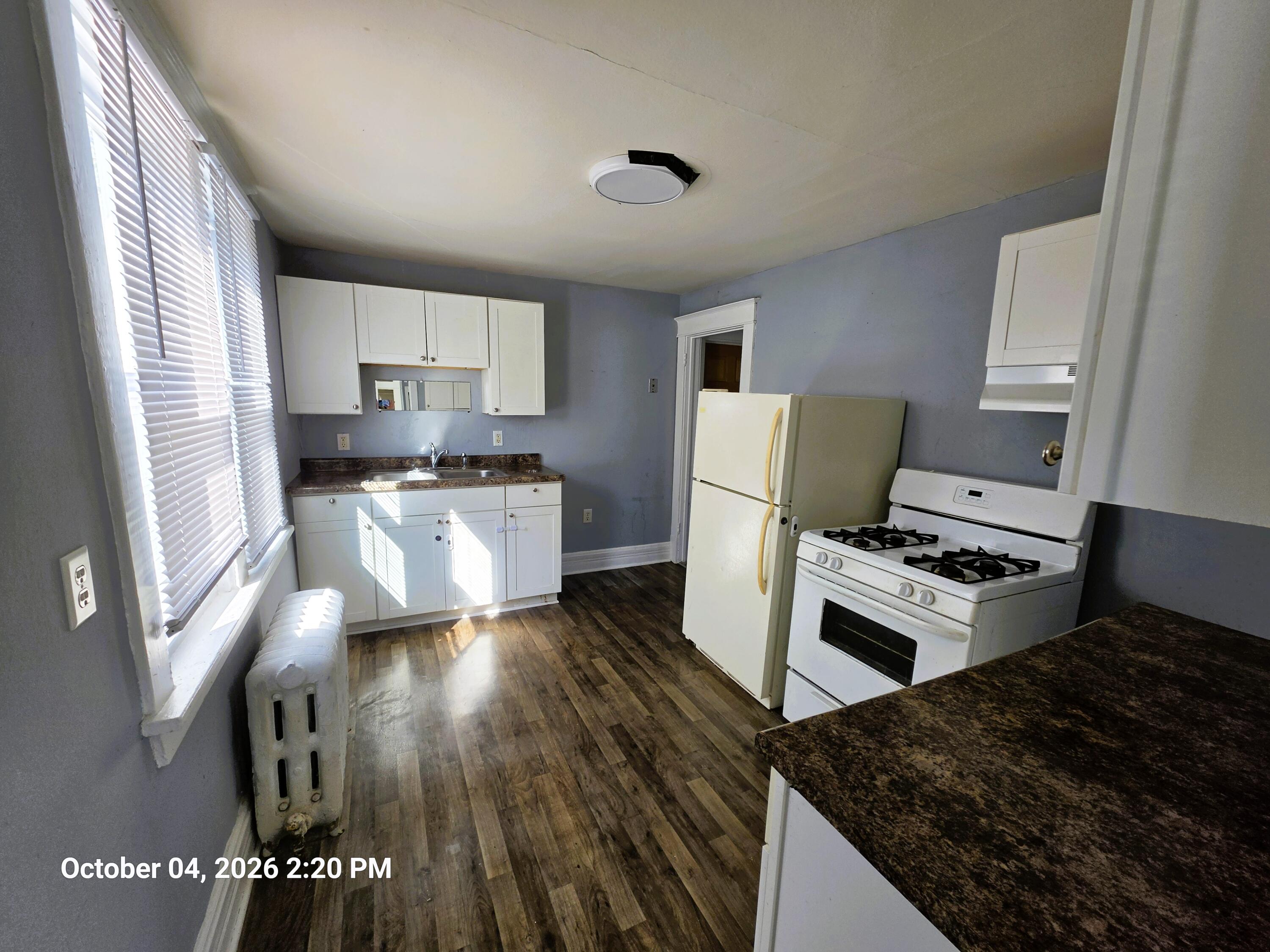 2726 71st St Property Photo 1