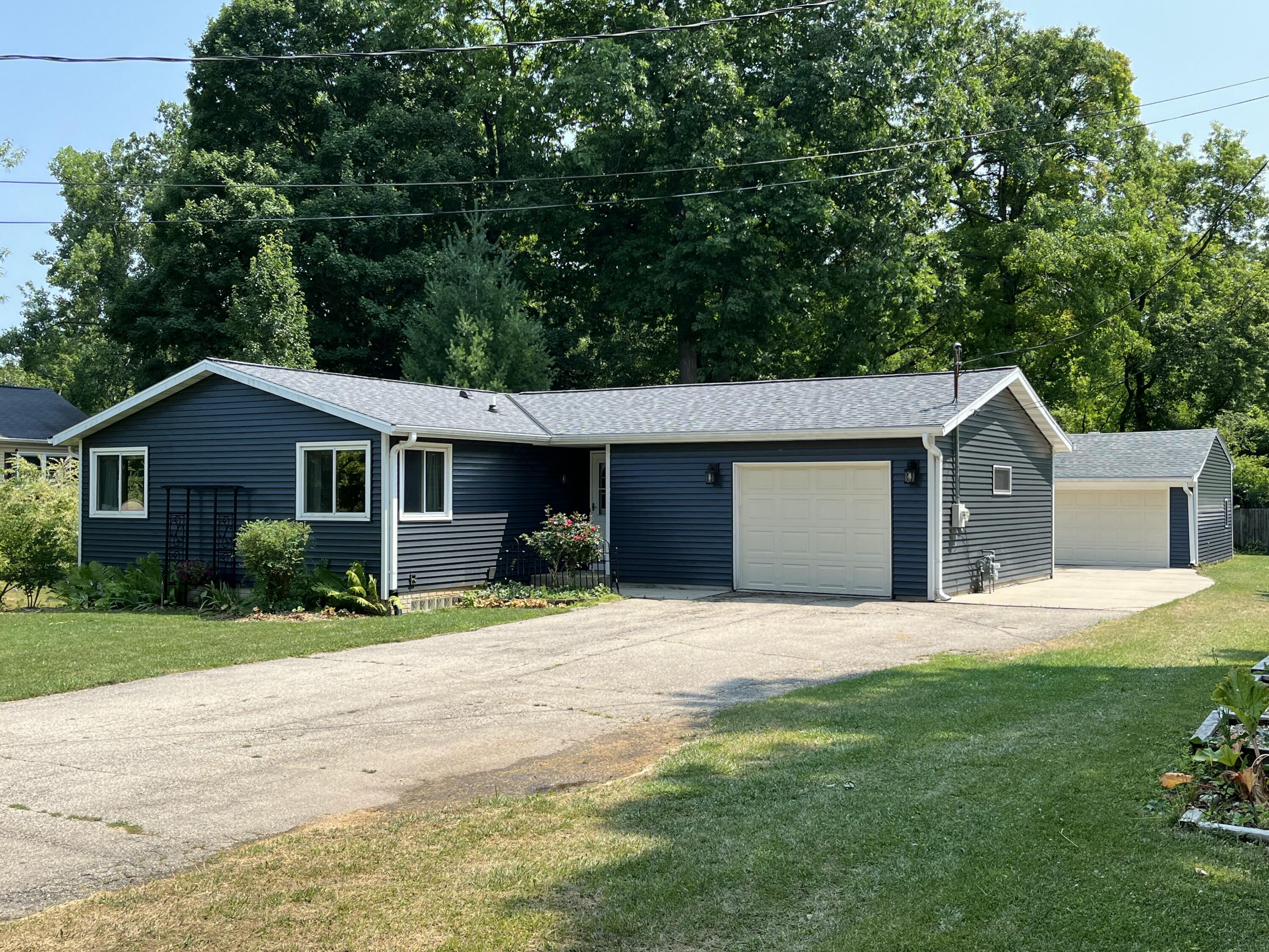 4225 Mona Park Rd Property Photo 1