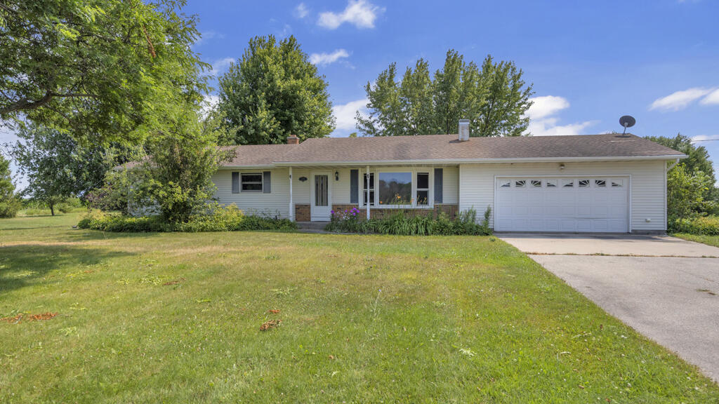 3311 Two Creeks Rd Property Photo 1
