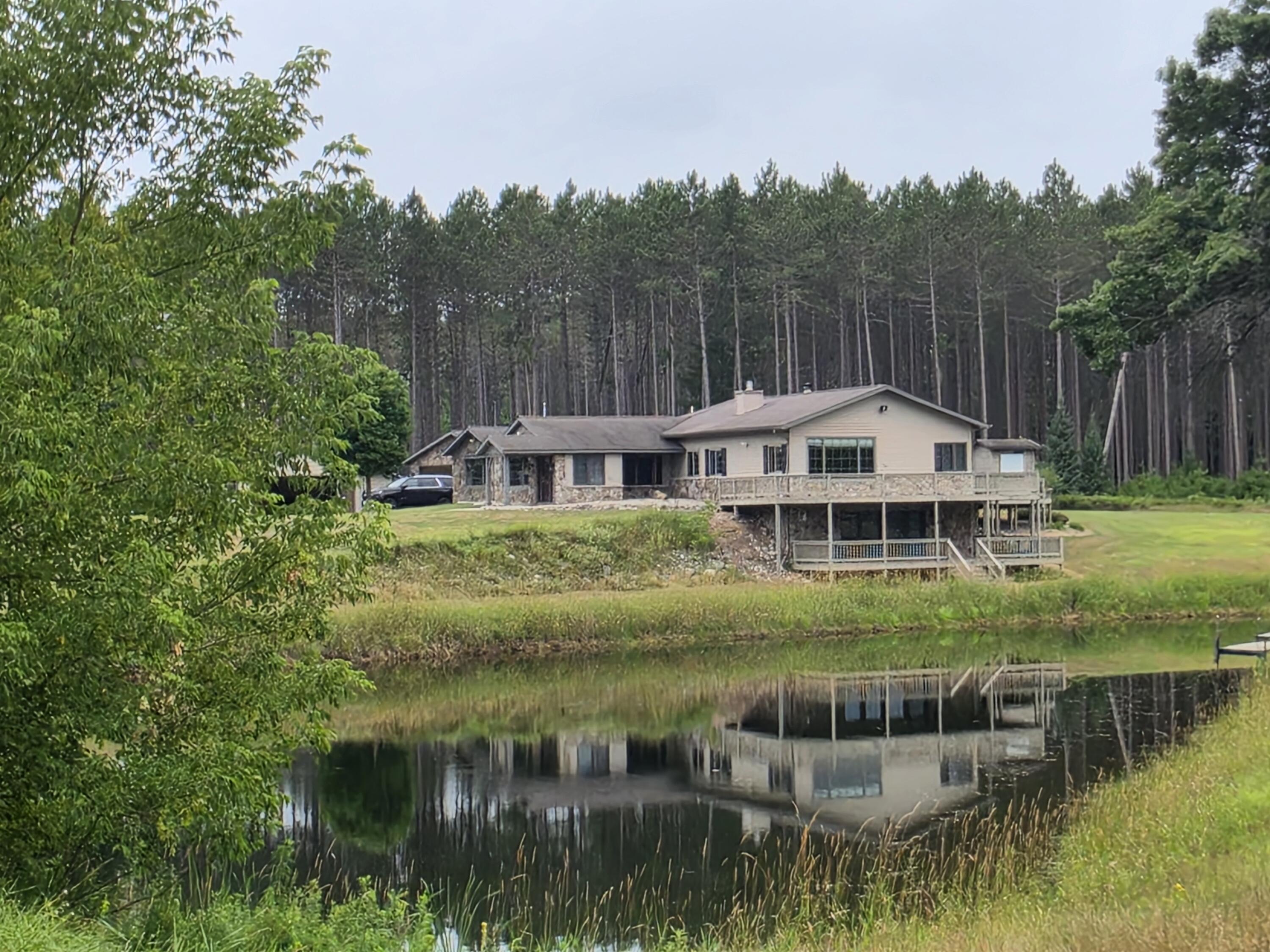 N11298 Mud Lake Rd Property Photo 1