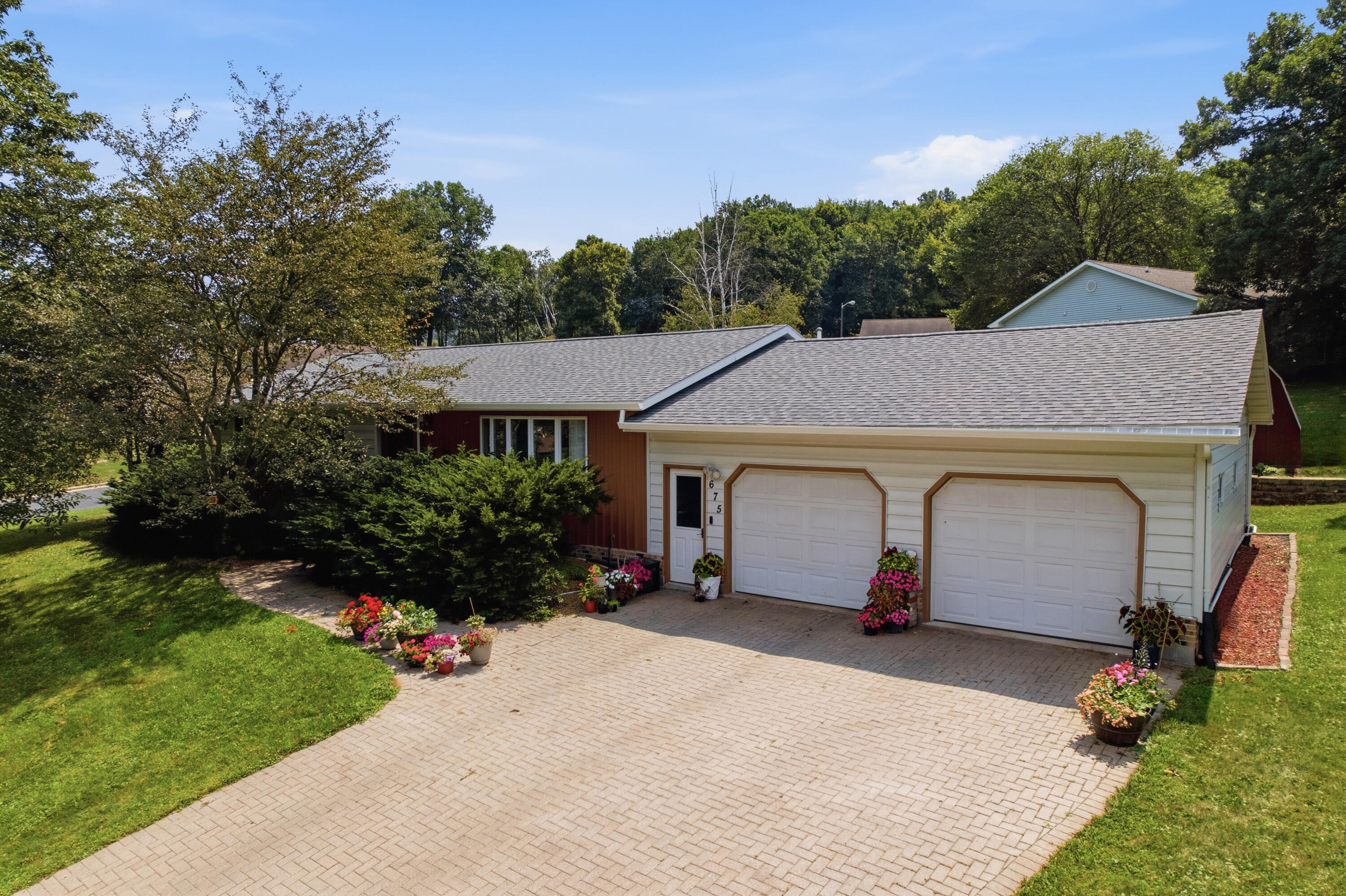 675 Oak Lane Dr