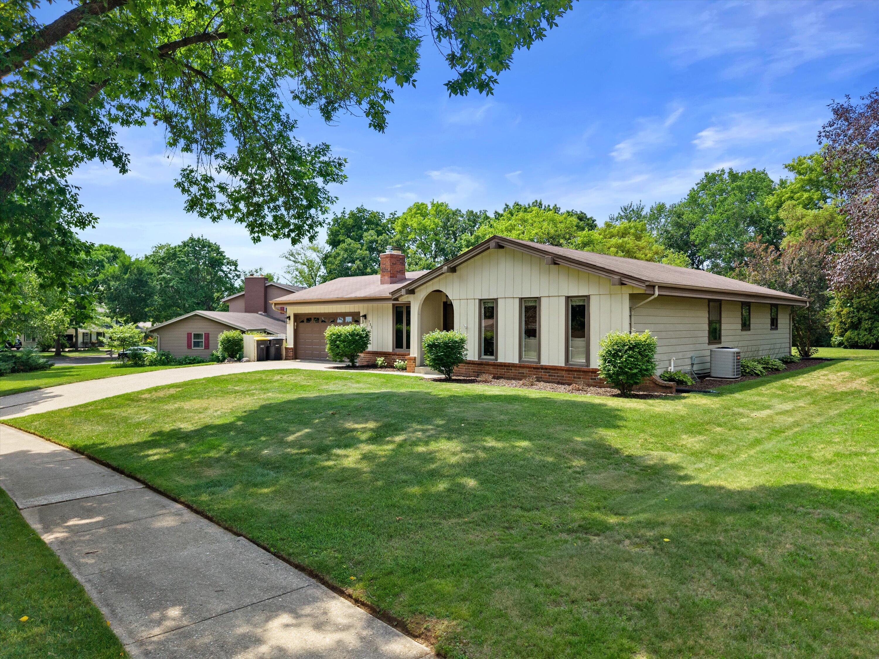 732 S Grandview Blvd
