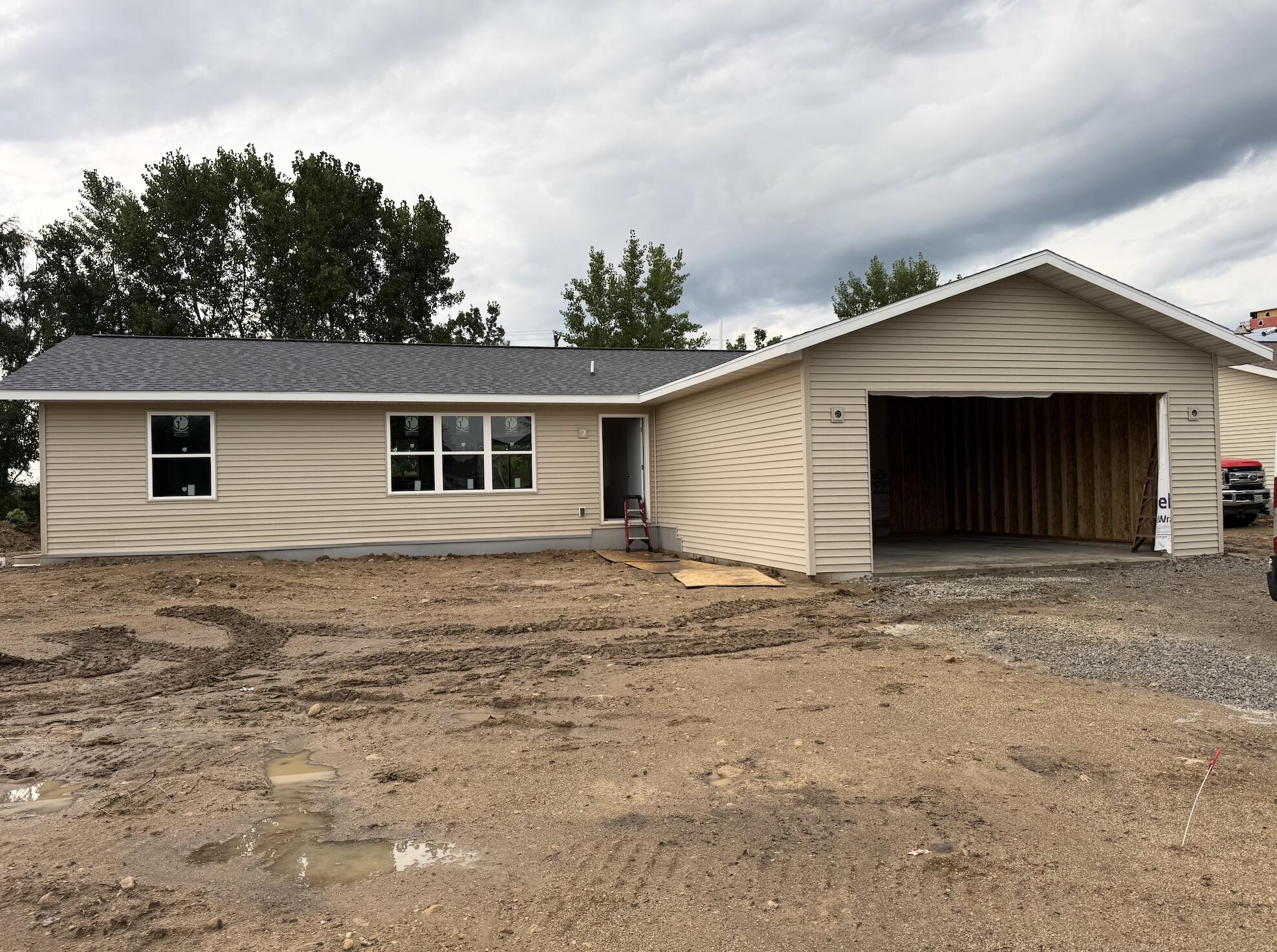 1278 E Bluff Rd Property Photo 1