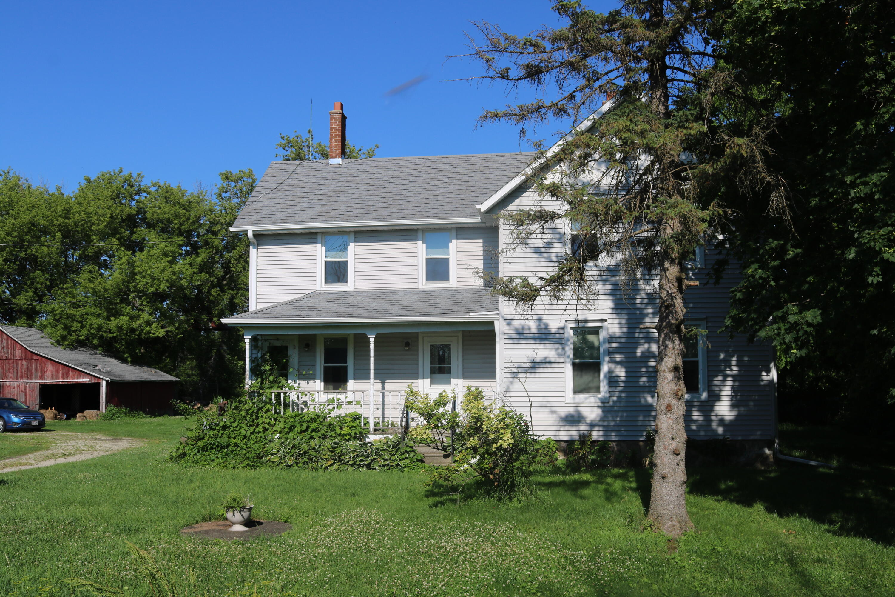 N1130 Mile Rd Property Photo 1