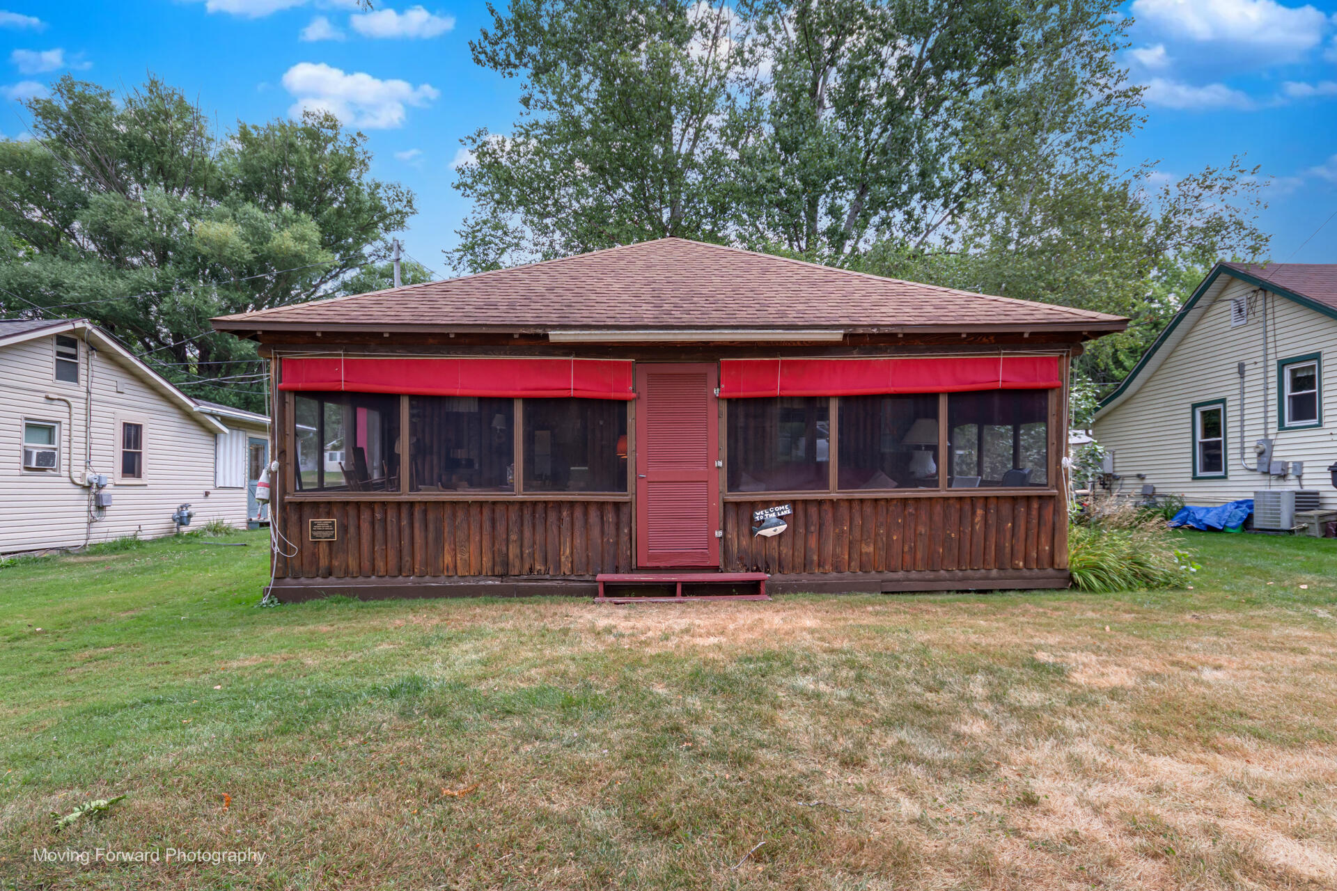 N4532 E Shore Place Rd Property Photo 1