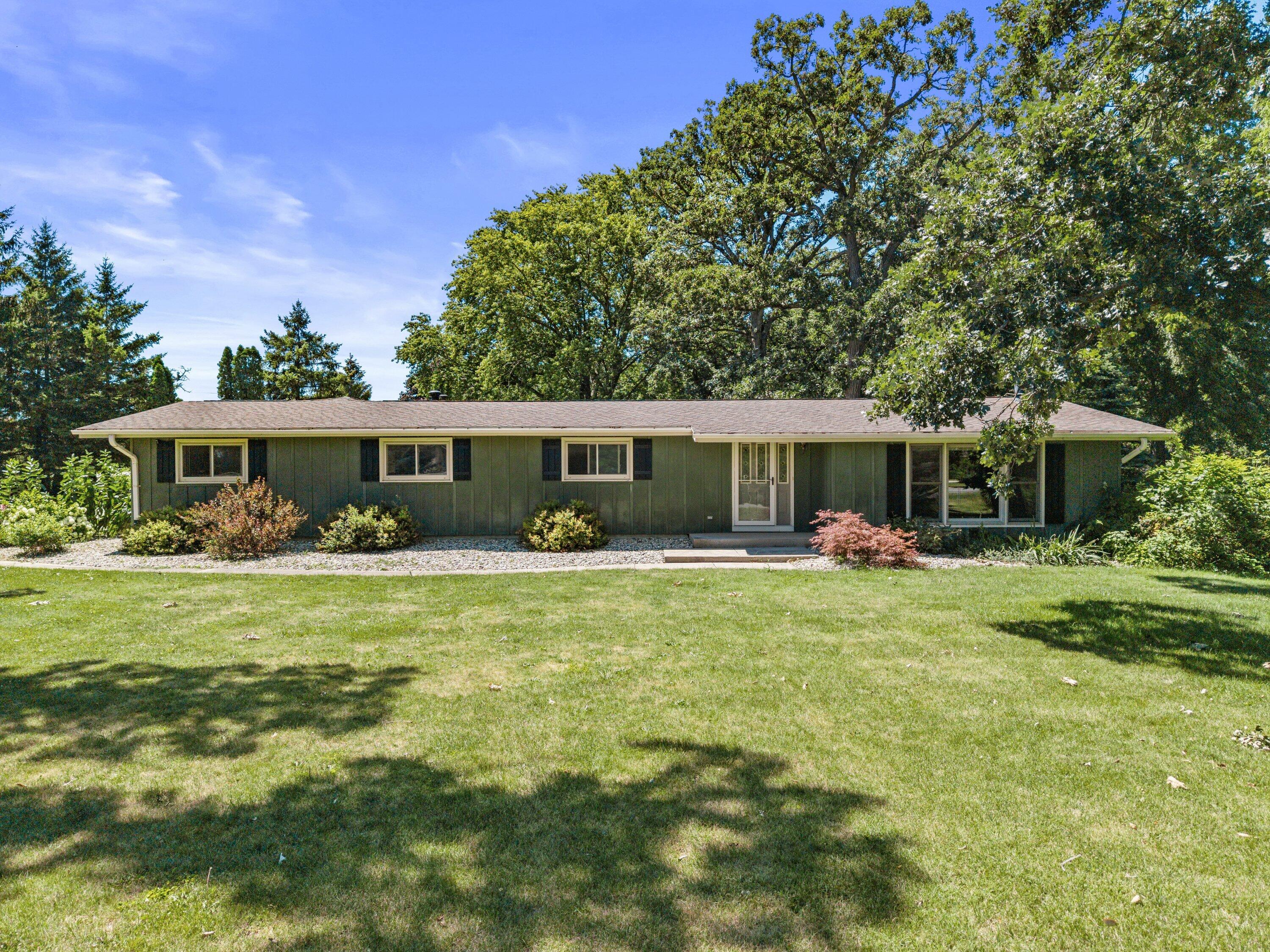 5330 Crystal Ln Property Photo 1